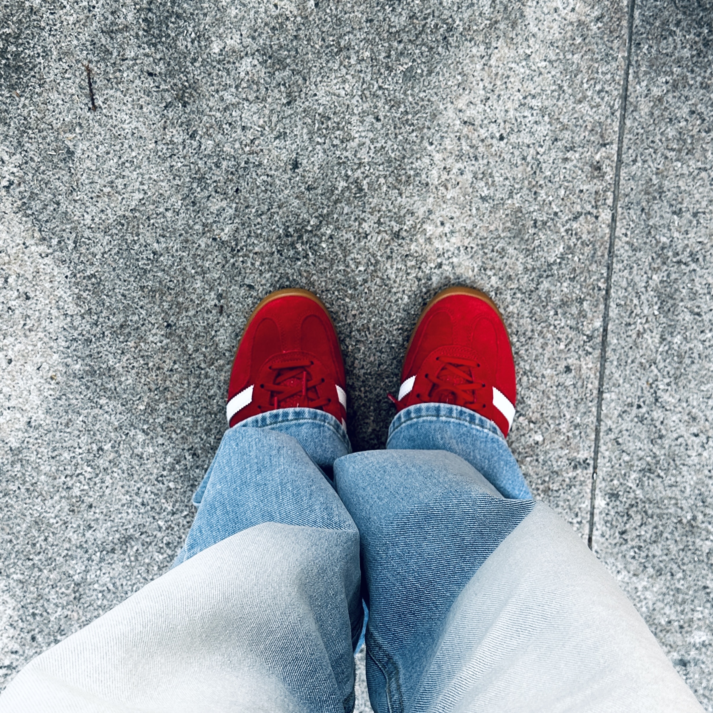 Adidas Gazelle Indoor Scarlet 착용 스타일 - 1