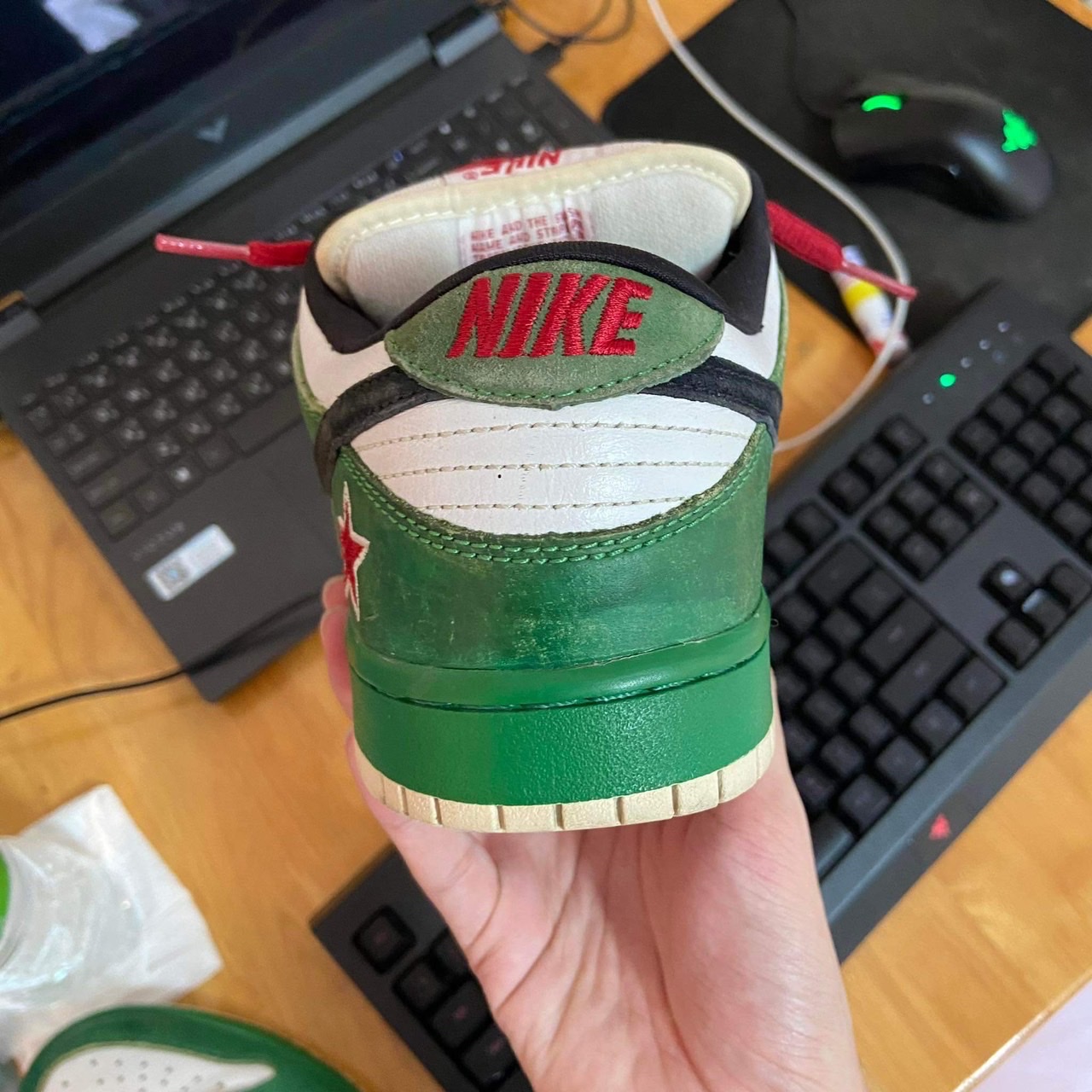 Nike SB Dunk Low Heineken 착용 스타일 - 3