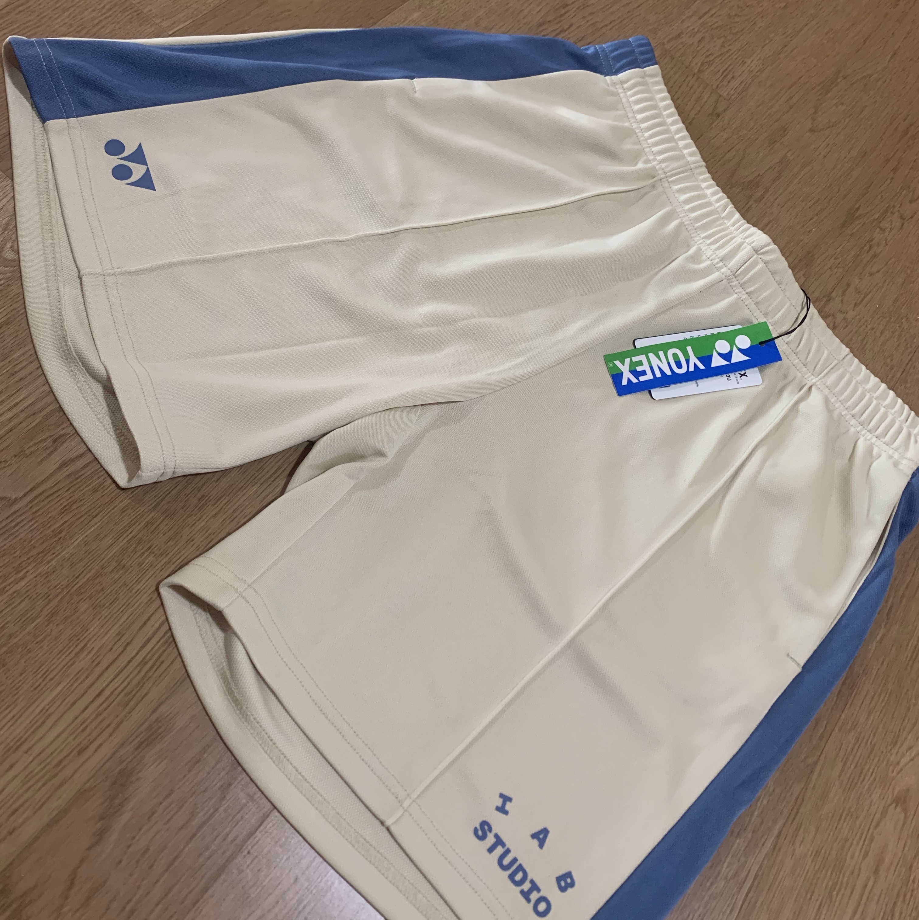 IAB Studio x Yonex Game Shorts Reed Yellow 착용 스타일