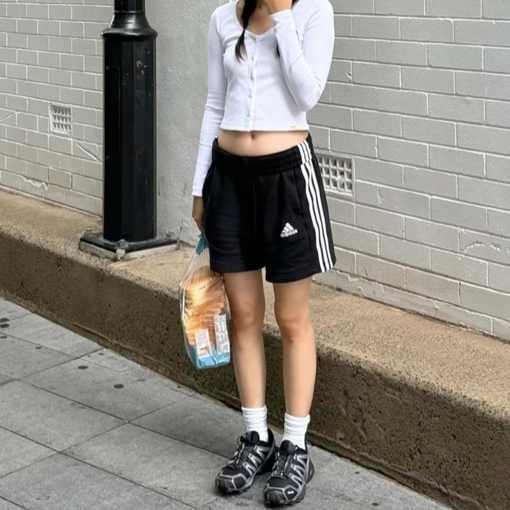 Adidas Essential French Terry 3S Shorts Black - KR Sizing 착용 스타일