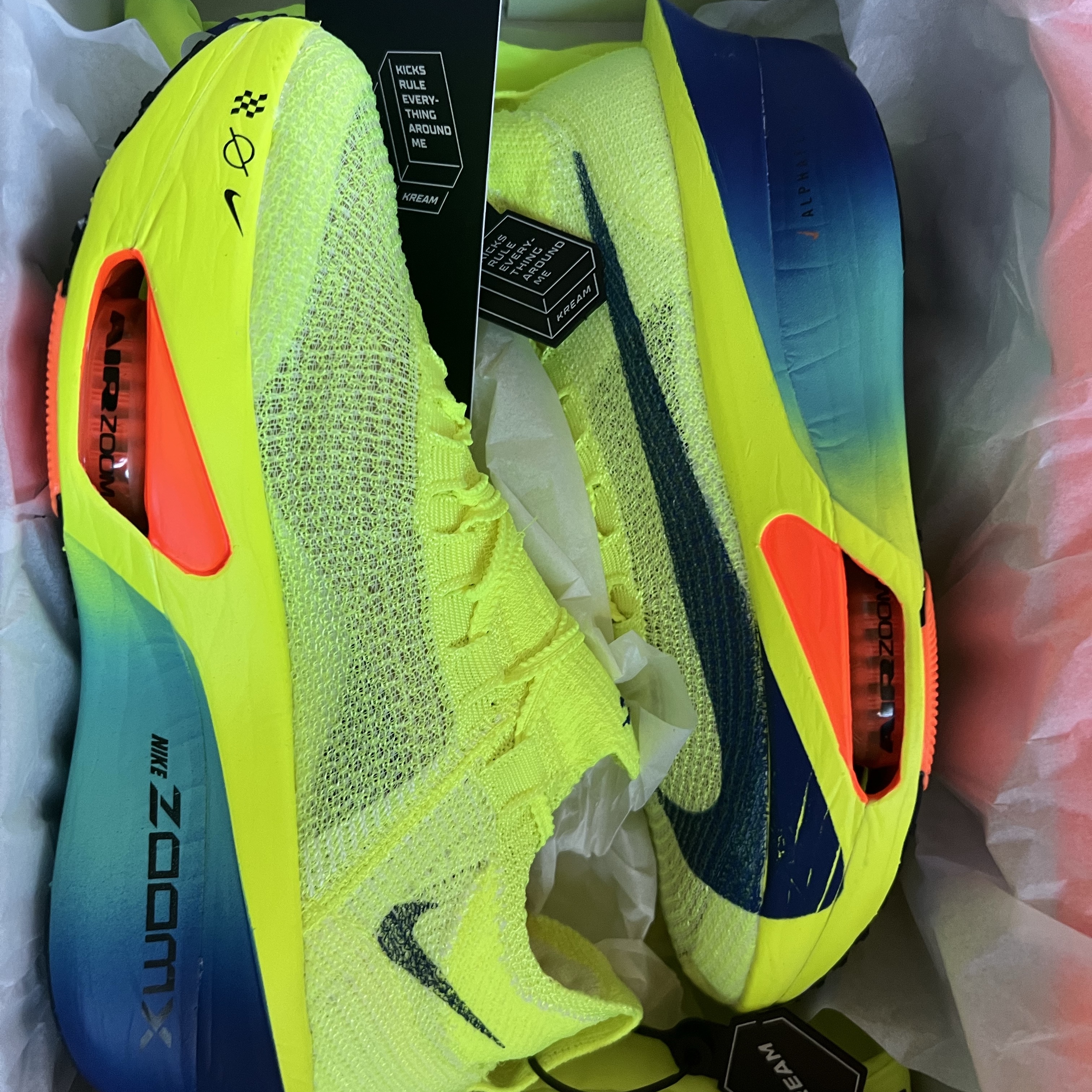 Nike Air Zoom Alphafly Next% 3 Volt 착용 스타일 - 3