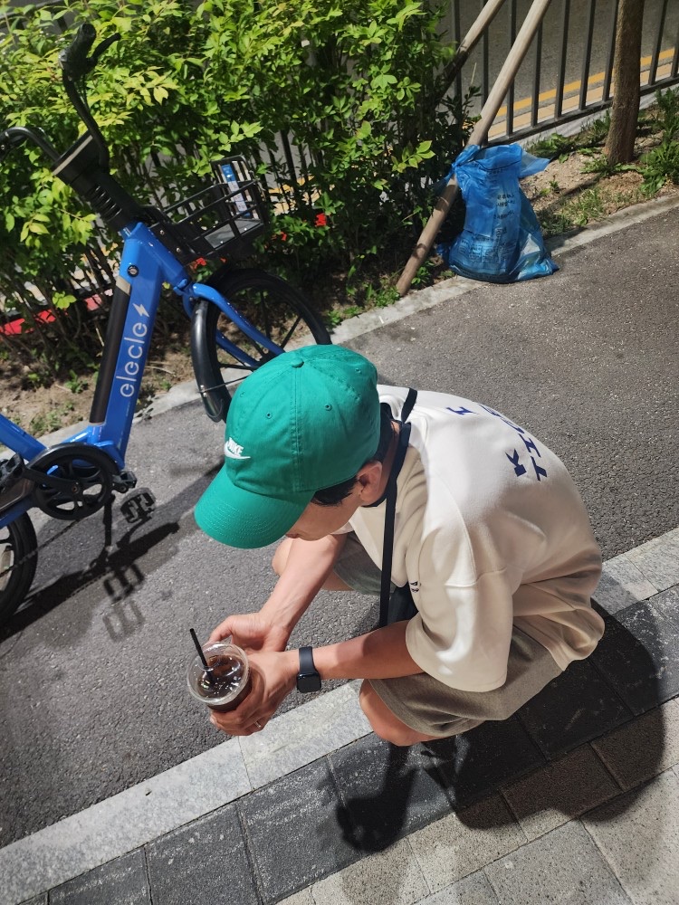 Nike Club Unstructured Futura Washed Cap Malachite, Kia Tigers x IAB Studio Brand Day T-Shirt White 착용 스타일 - 3