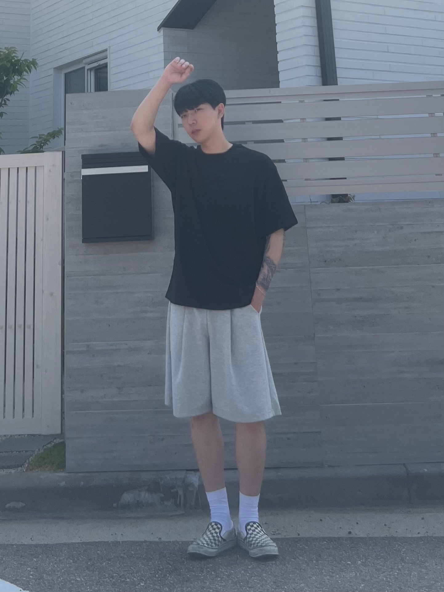 Vans Slip-On Checkerboard 착용 스타일 - 1