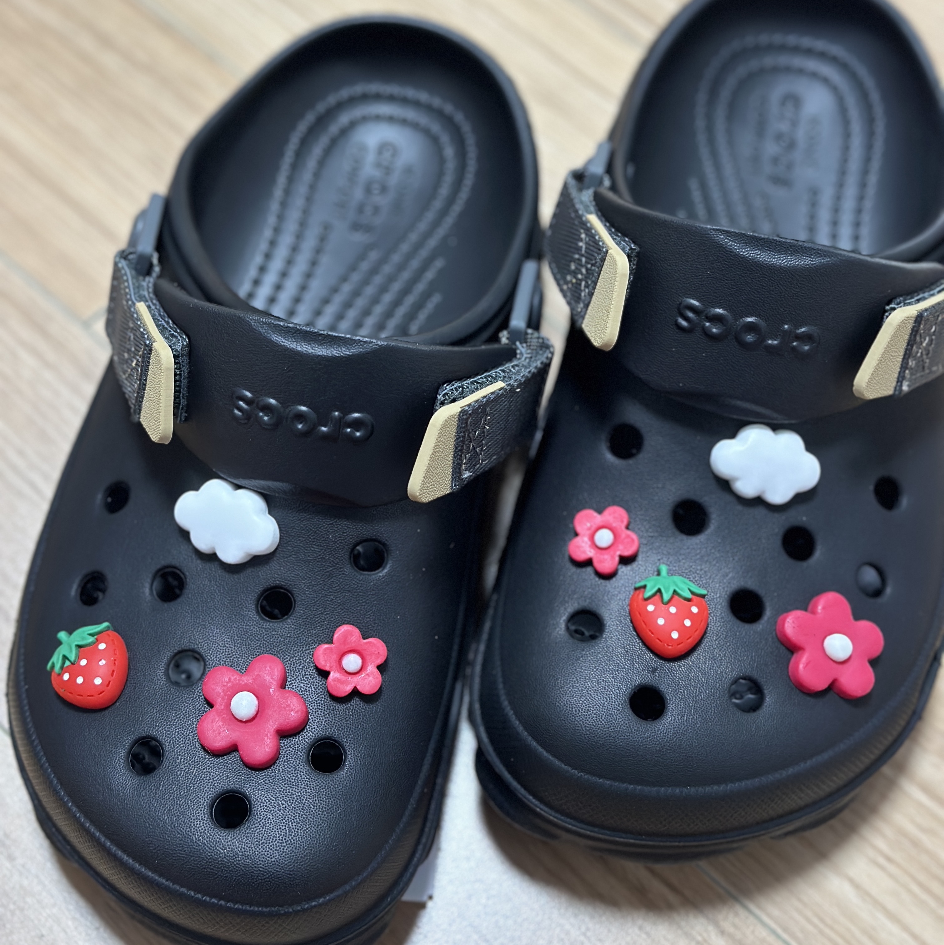 Crocs All Terrain Clog Black 착용 스타일