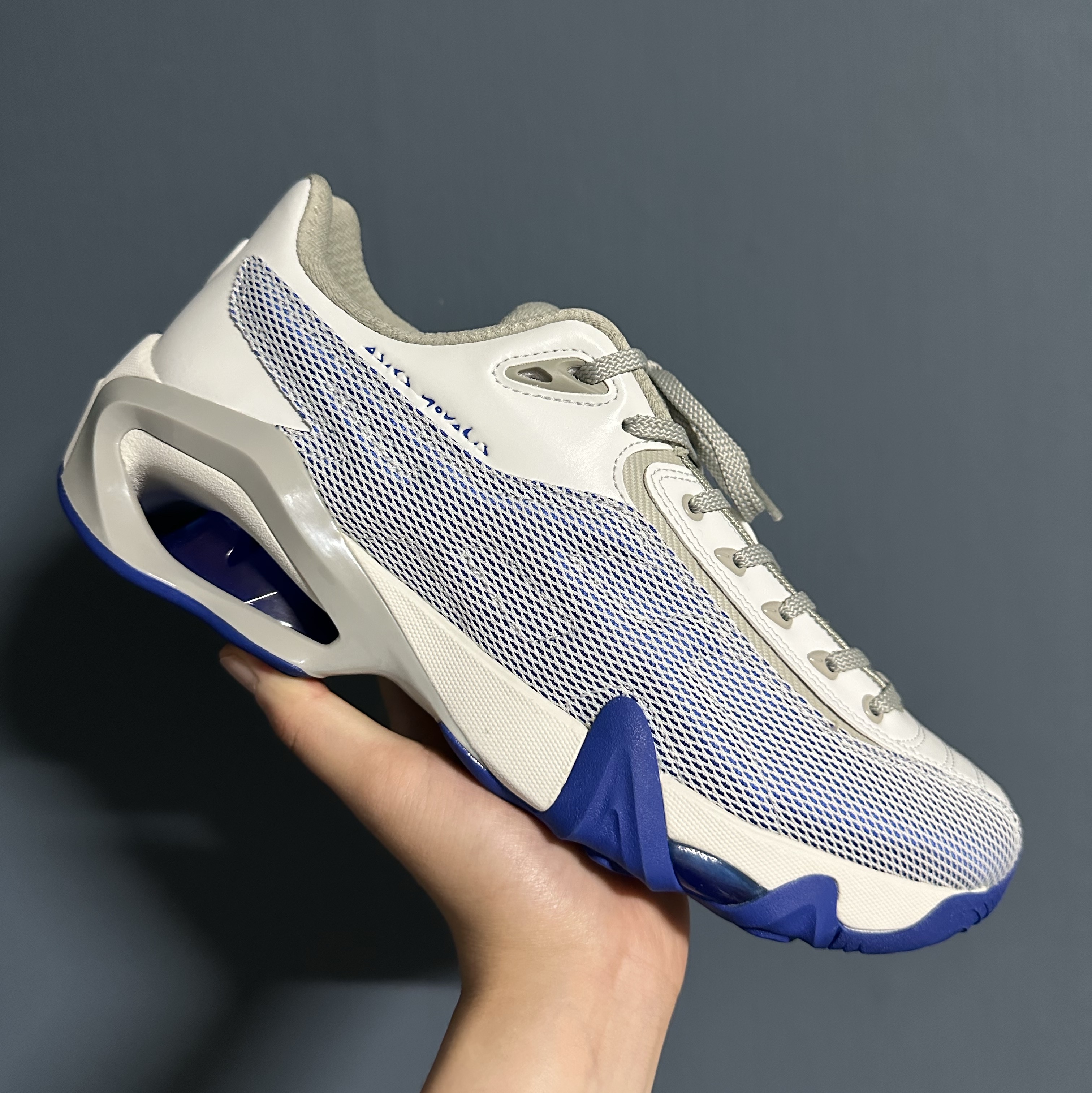 Asics x Kiko Kostadinov Novalis Gel-Teremoa Snow White Asics Blue 착용 스타일