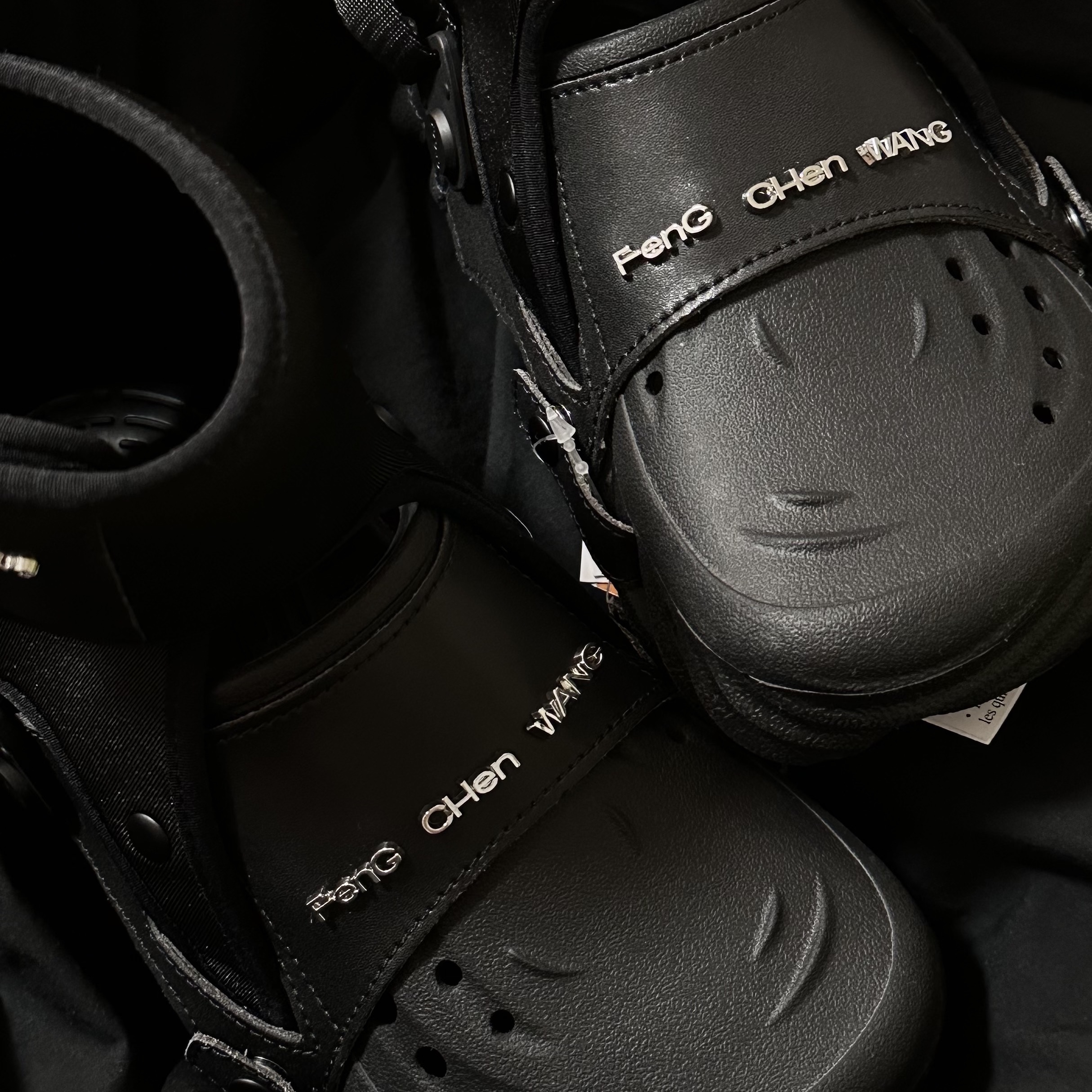 Crocs x Feng Chen Wang Echo Clog Black 착용 스타일