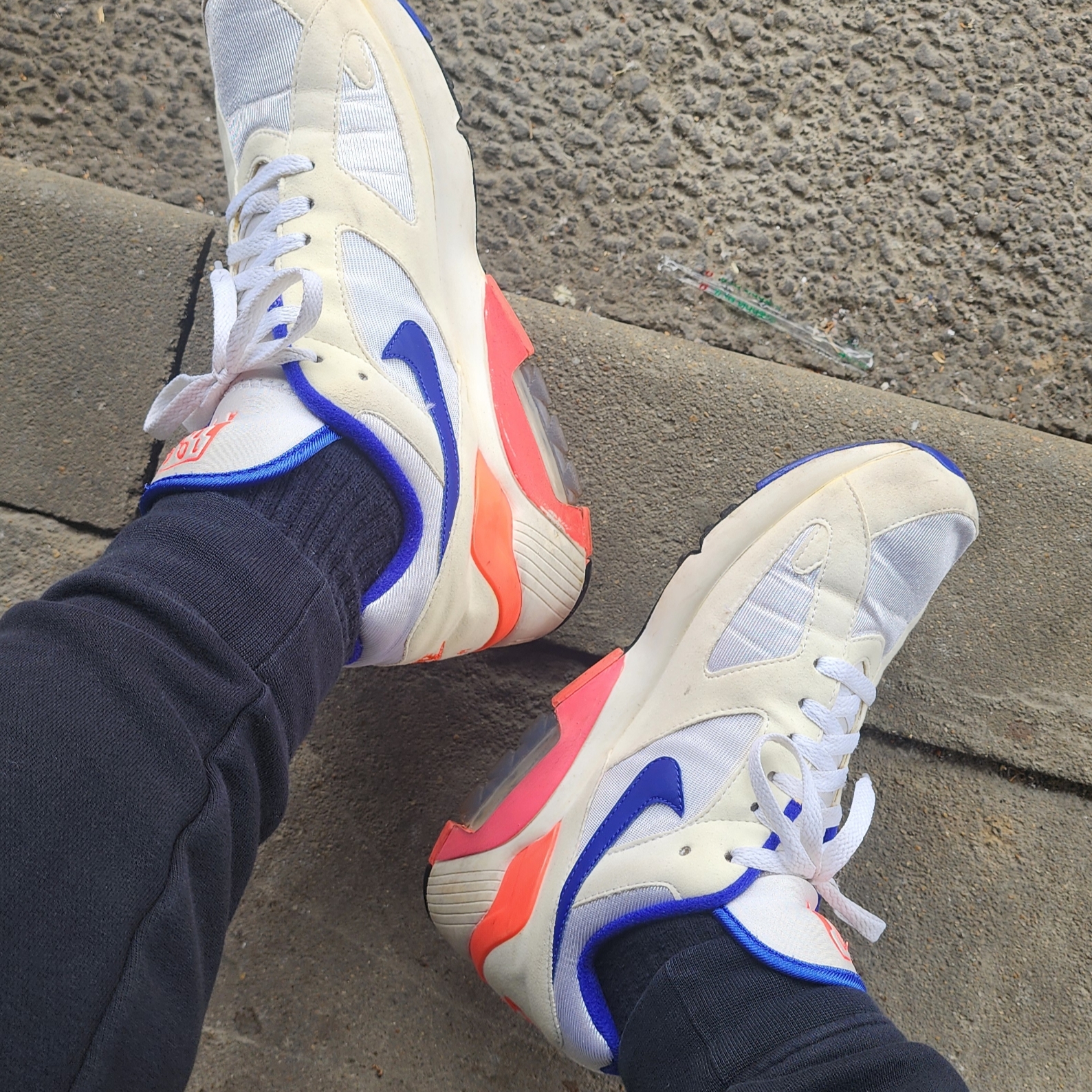 Nike Air 180 Ultramarine, Nike Air Max 180 Ultramarine 2018 착용 스타일