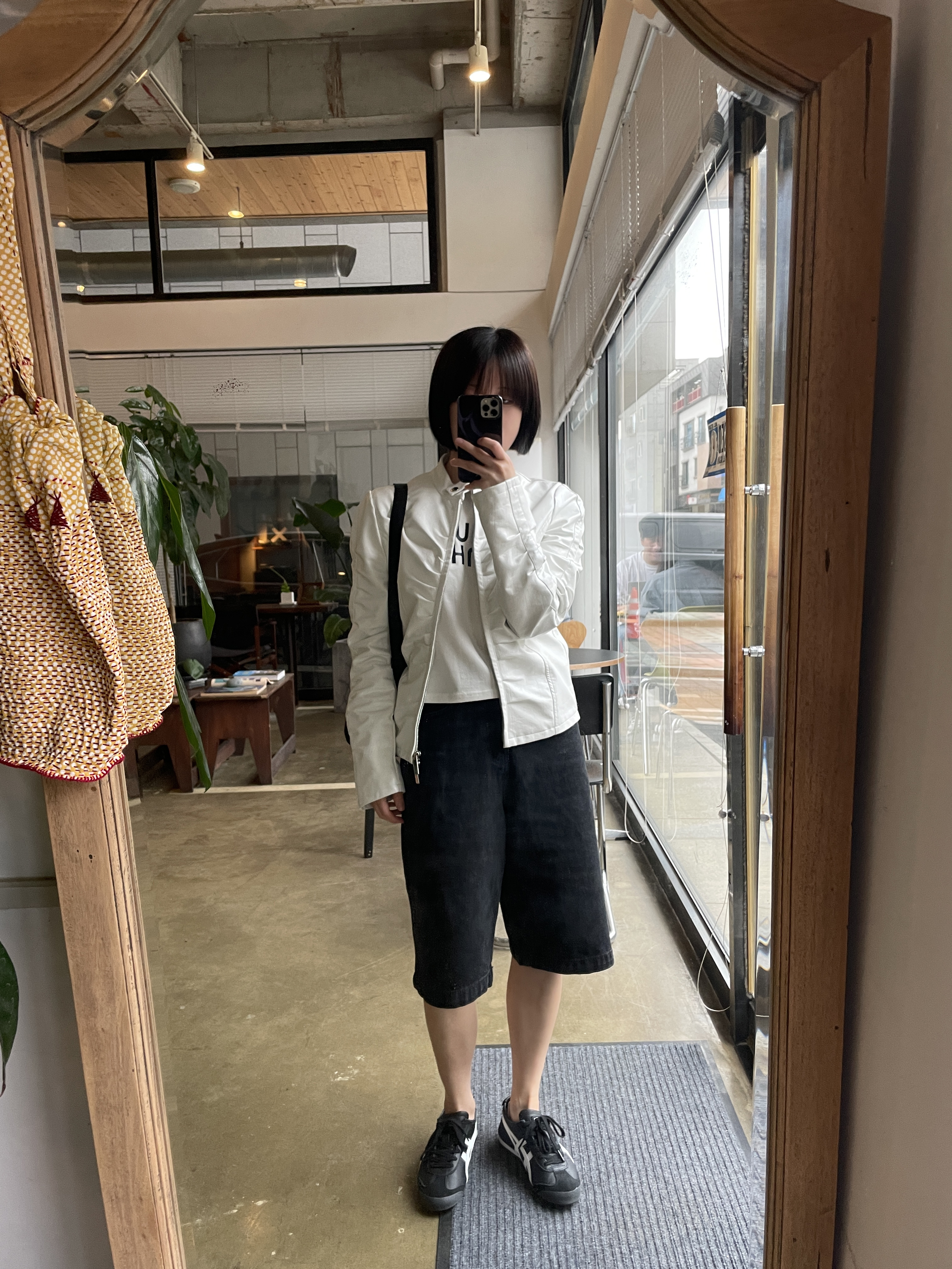 Onitsuka Tiger Mexico 66 Black White, Jansport Half Pint Mini Backpack Black 착용 스타일 - 1