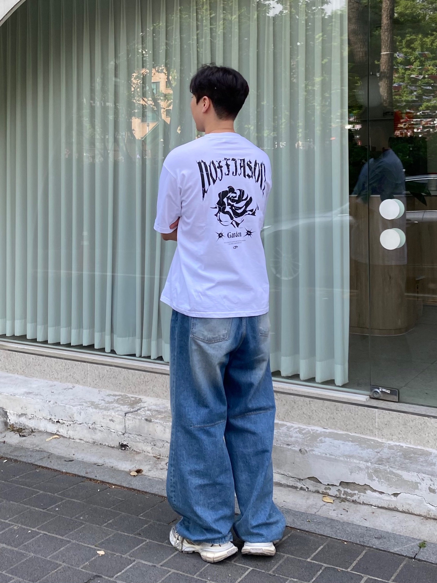 Balenciaga 3XL Sneakers Beige 착용 스타일 - 2