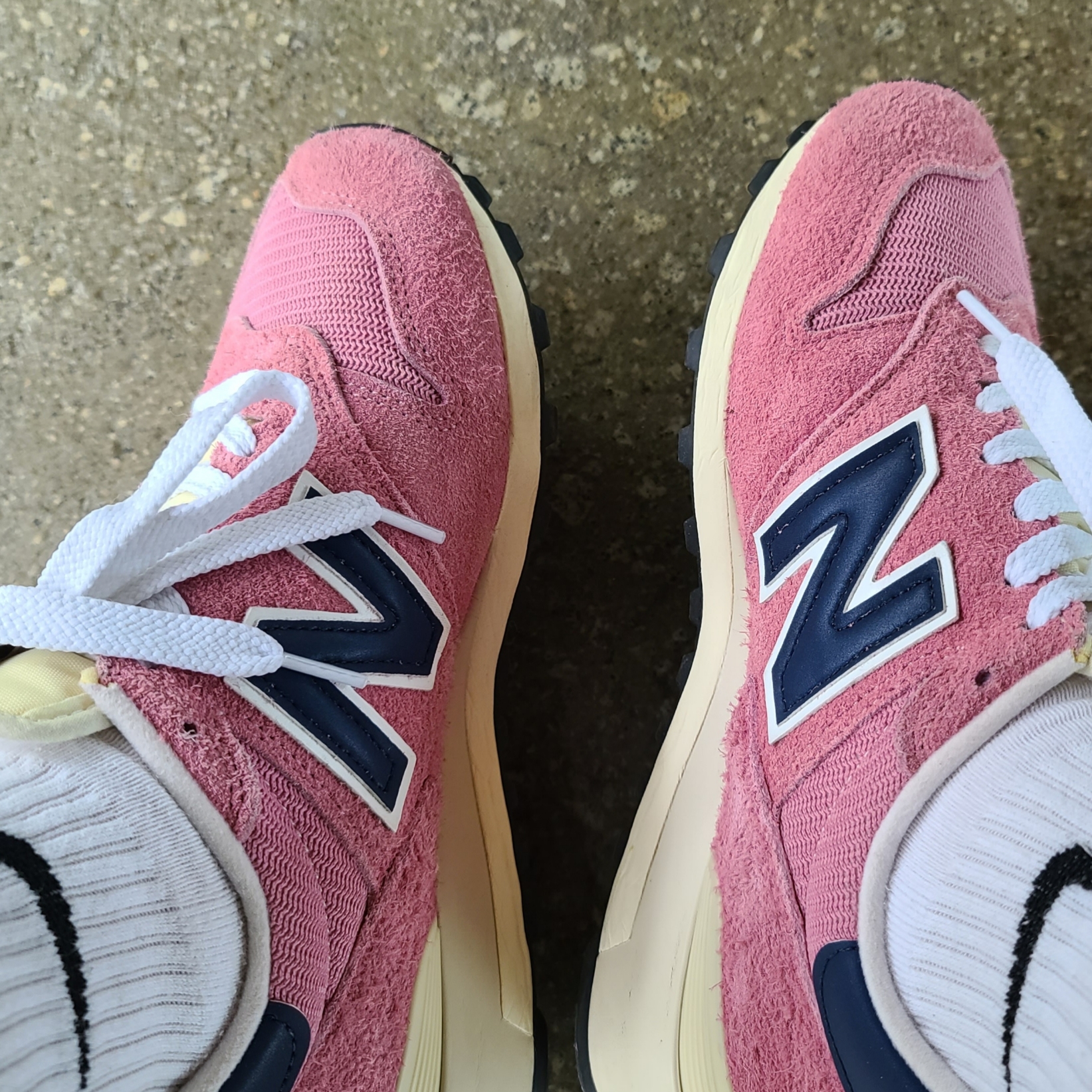New Balance x Aime Leon Dore 1300 Dusty Pink 착용 스타일