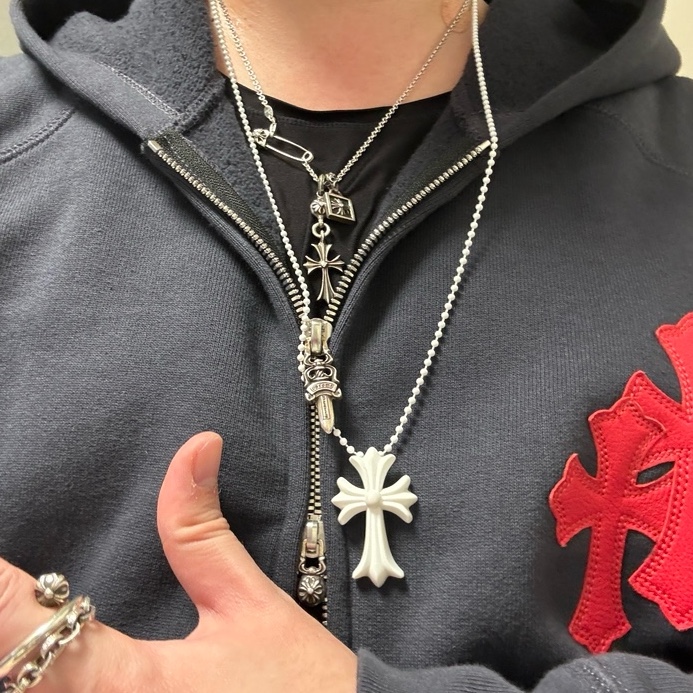 Chrome Hearts Silichrome CH Cross Pendant White 2022/2023 착용 스타일
