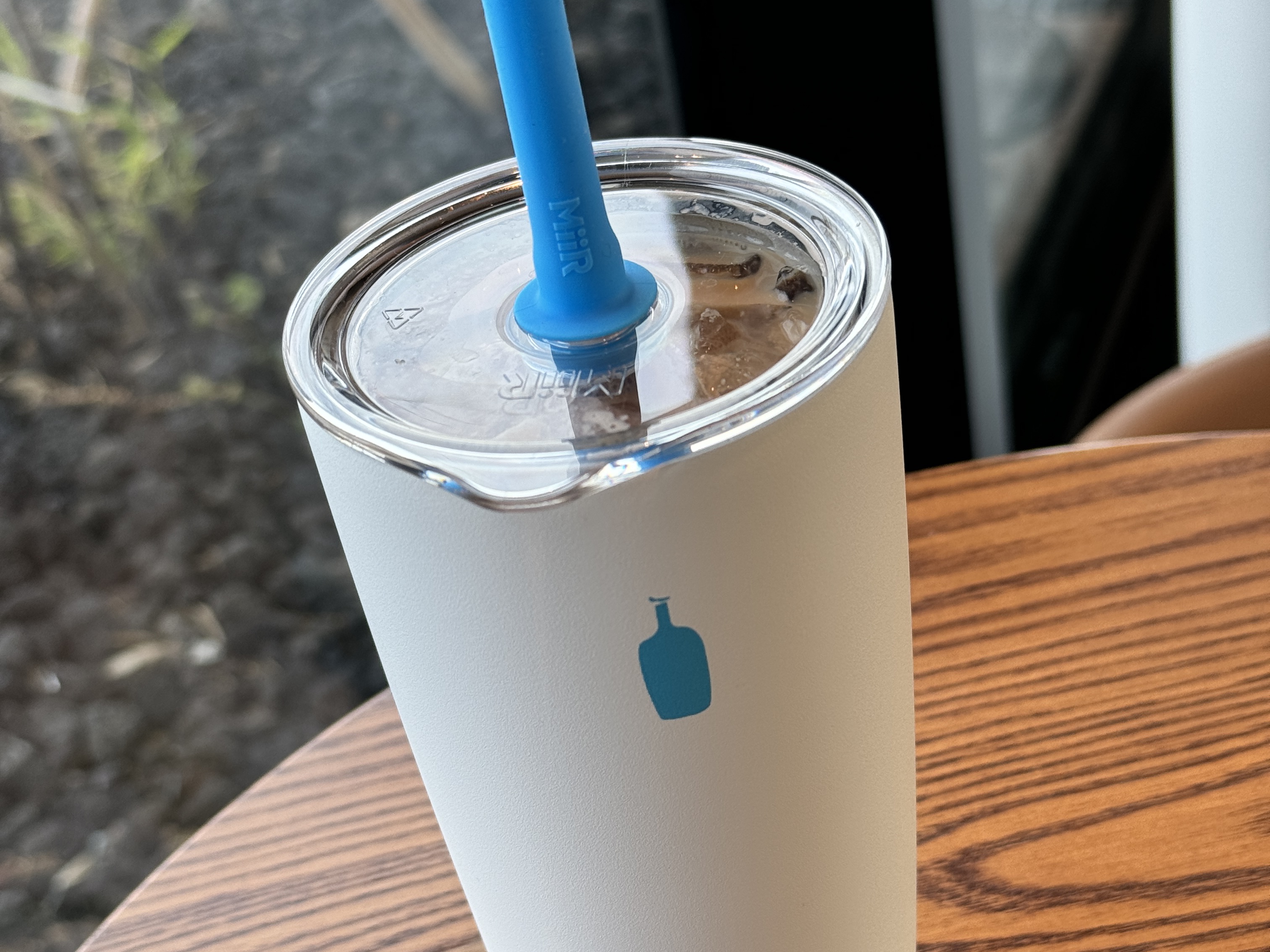 Human Made x Blue Bottle Coffee Commuter Cup White 착용 스타일 - 2