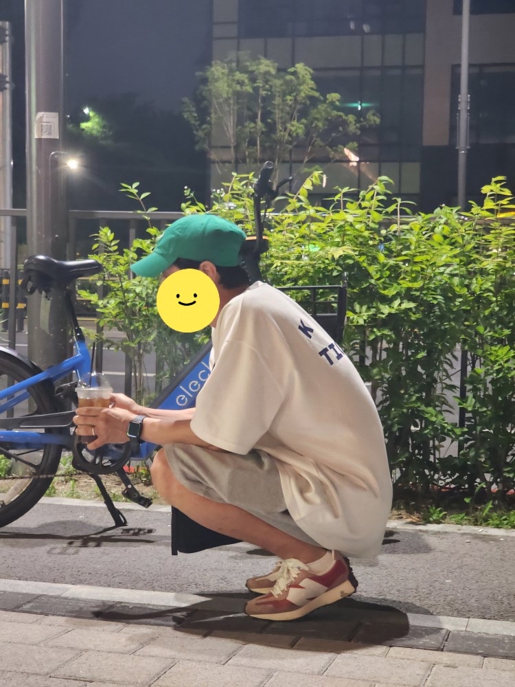 Nike Club Unstructured Futura Washed Cap Malachite, Kia Tigers x IAB Studio Brand Day T-Shirt White 착용 스타일 - 2