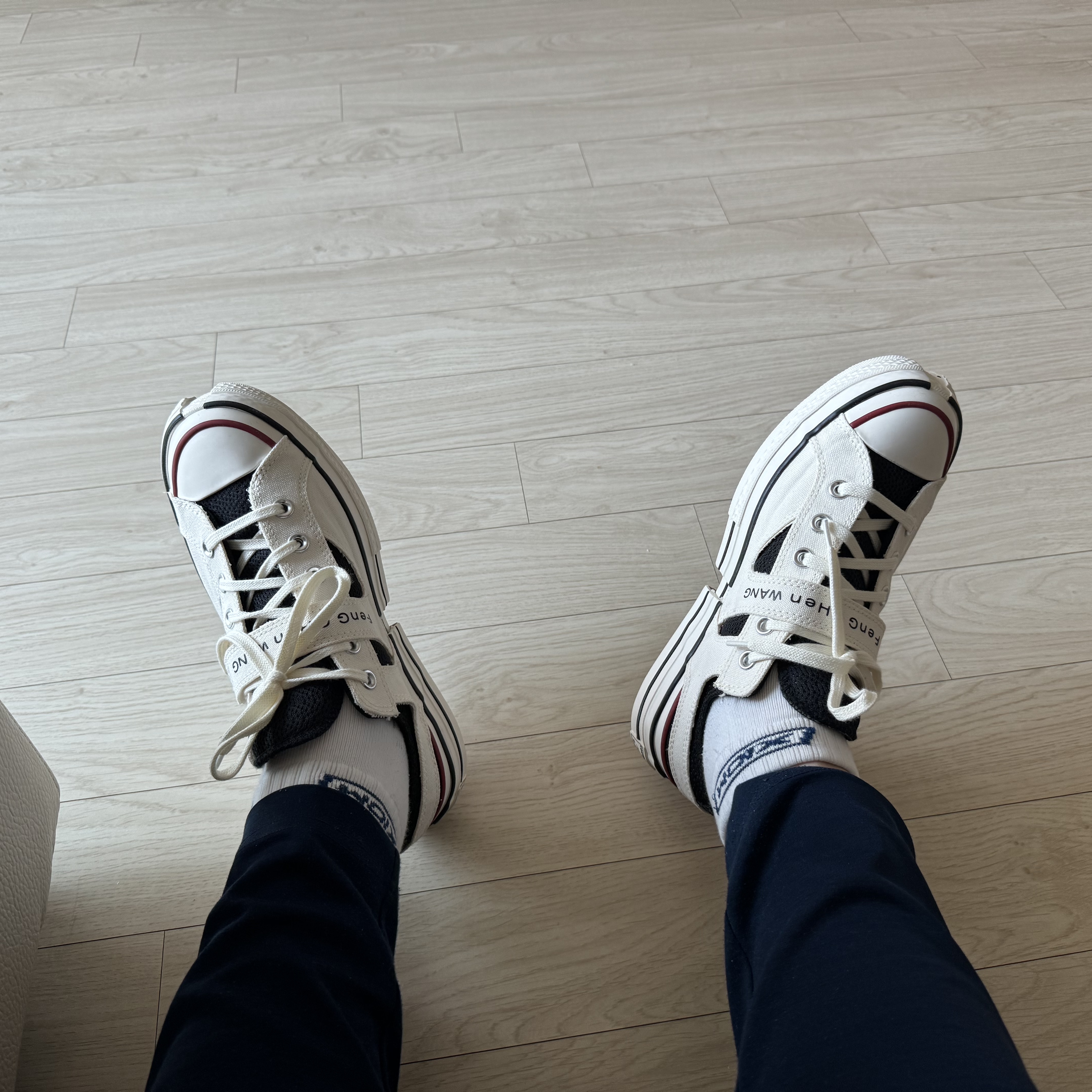 Converse x Feng Chen Wang Chuck 70 Ox 2-in-1 Egret 착용 스타일
