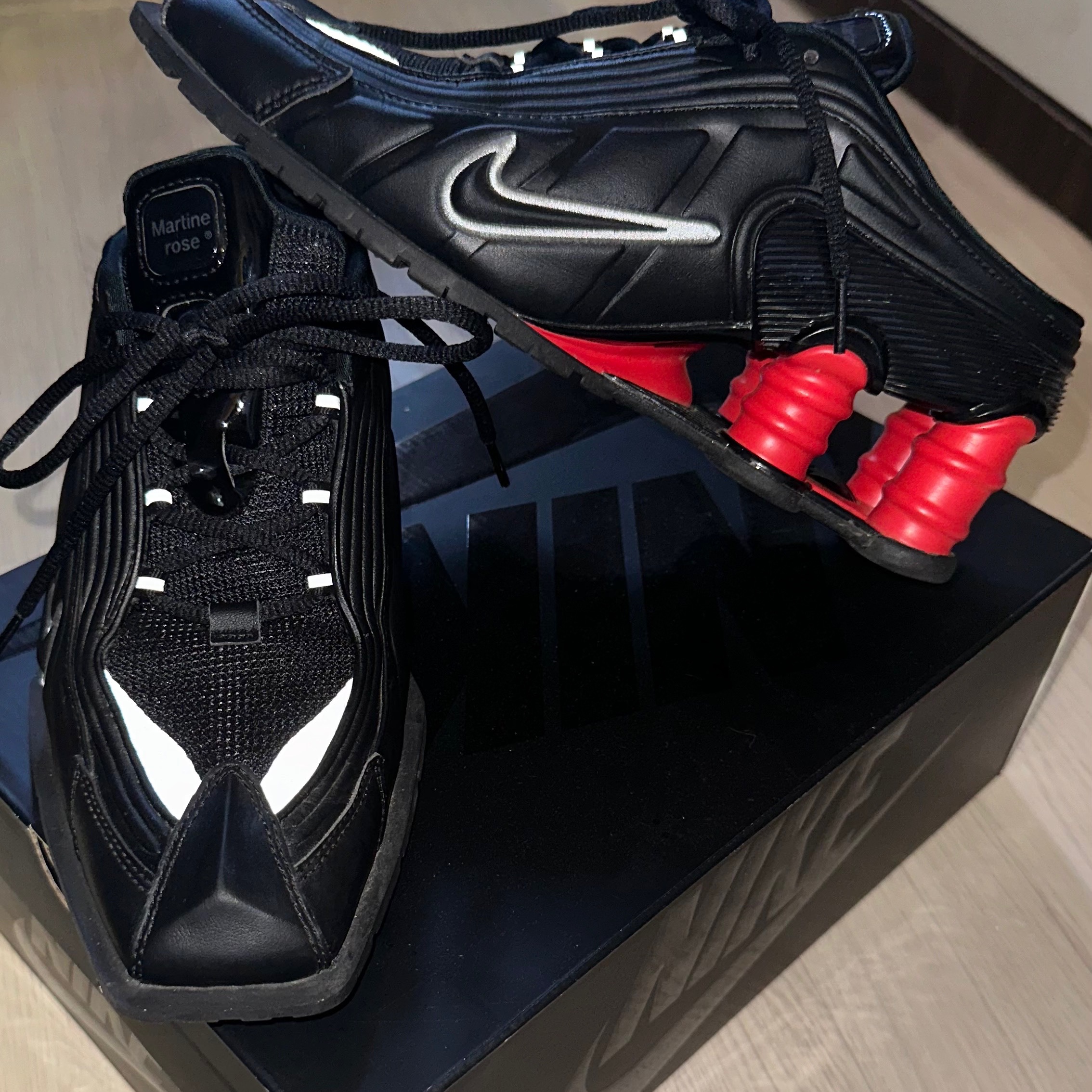 Nike x Martine Rose Shox MR4 Black 착용 스타일