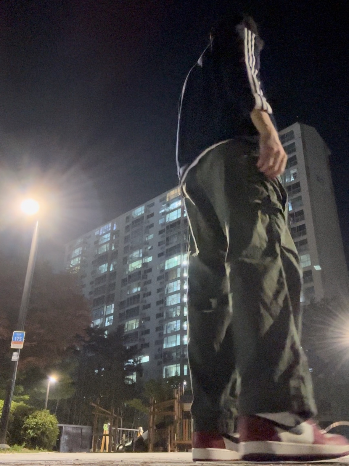 Jordan 1 Retro High OG Chicago 2022, Adidas Adicolor Classic Beckenbauer Track Jacket Night Indigo - KR Sizing 착용 스타일 - 2