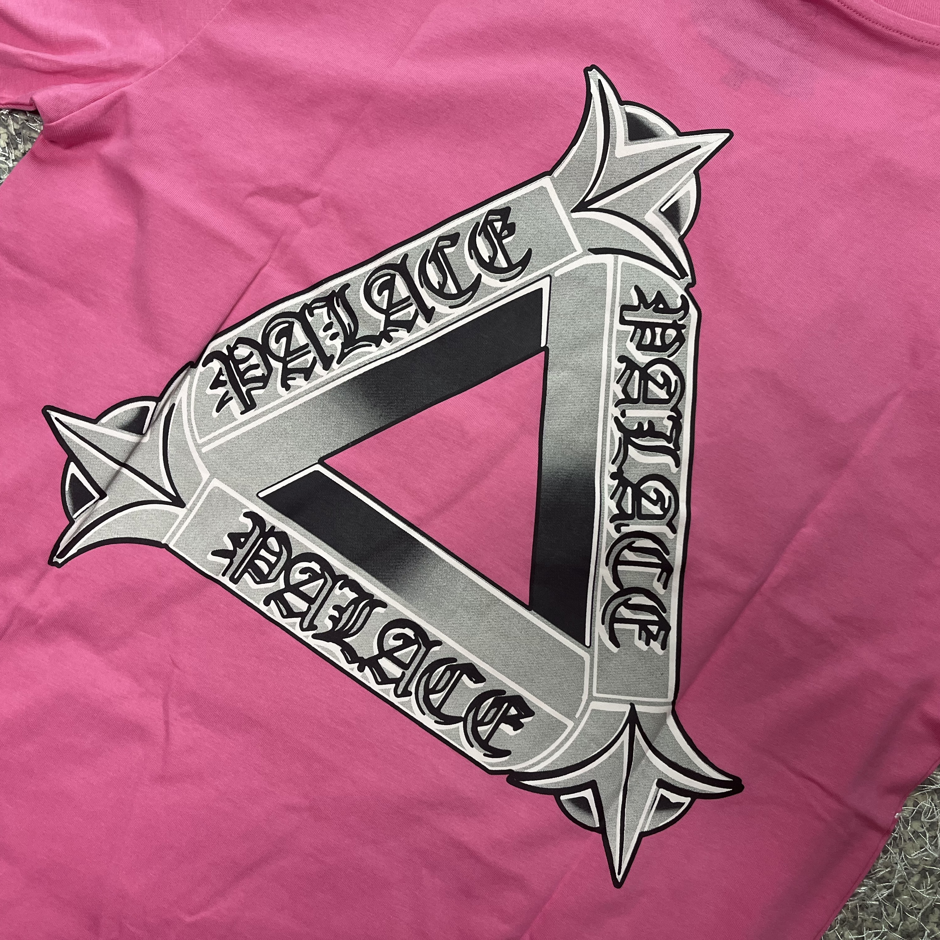 Palace Tri-OG T-Shirt Fruity Pink - 24SS 착용 스타일 - 2