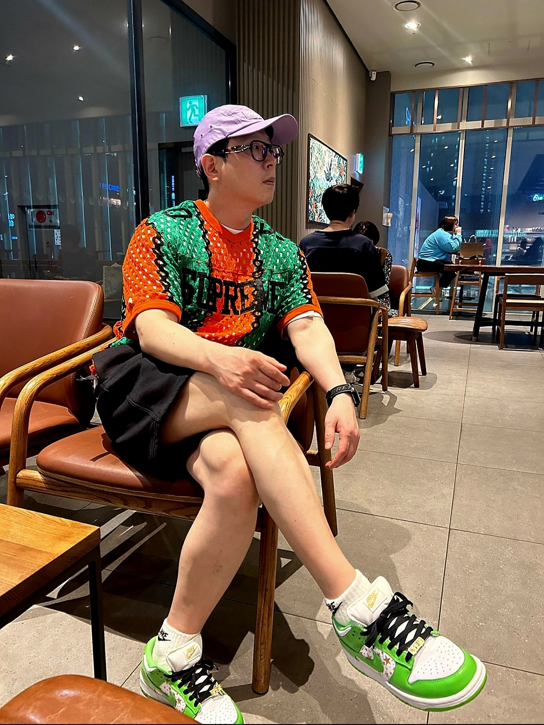 Supreme Crochet Football Jersey Orange - 23SS, Supreme Leather Camp Cap Red - 21SS 착용 스타일 - 5
