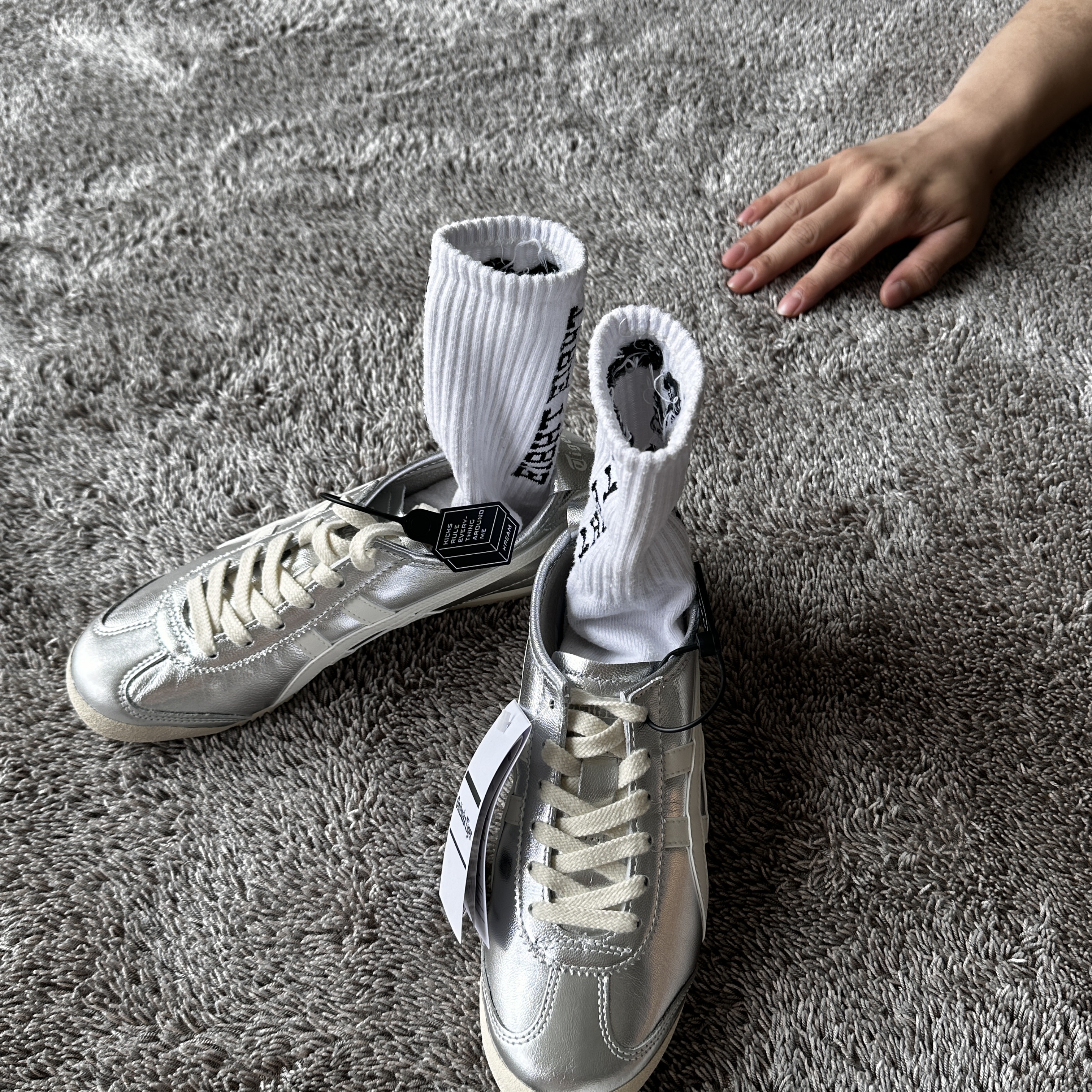 Onitsuka Tiger Mexico 66 Silver Off White 착용 스타일 - 2