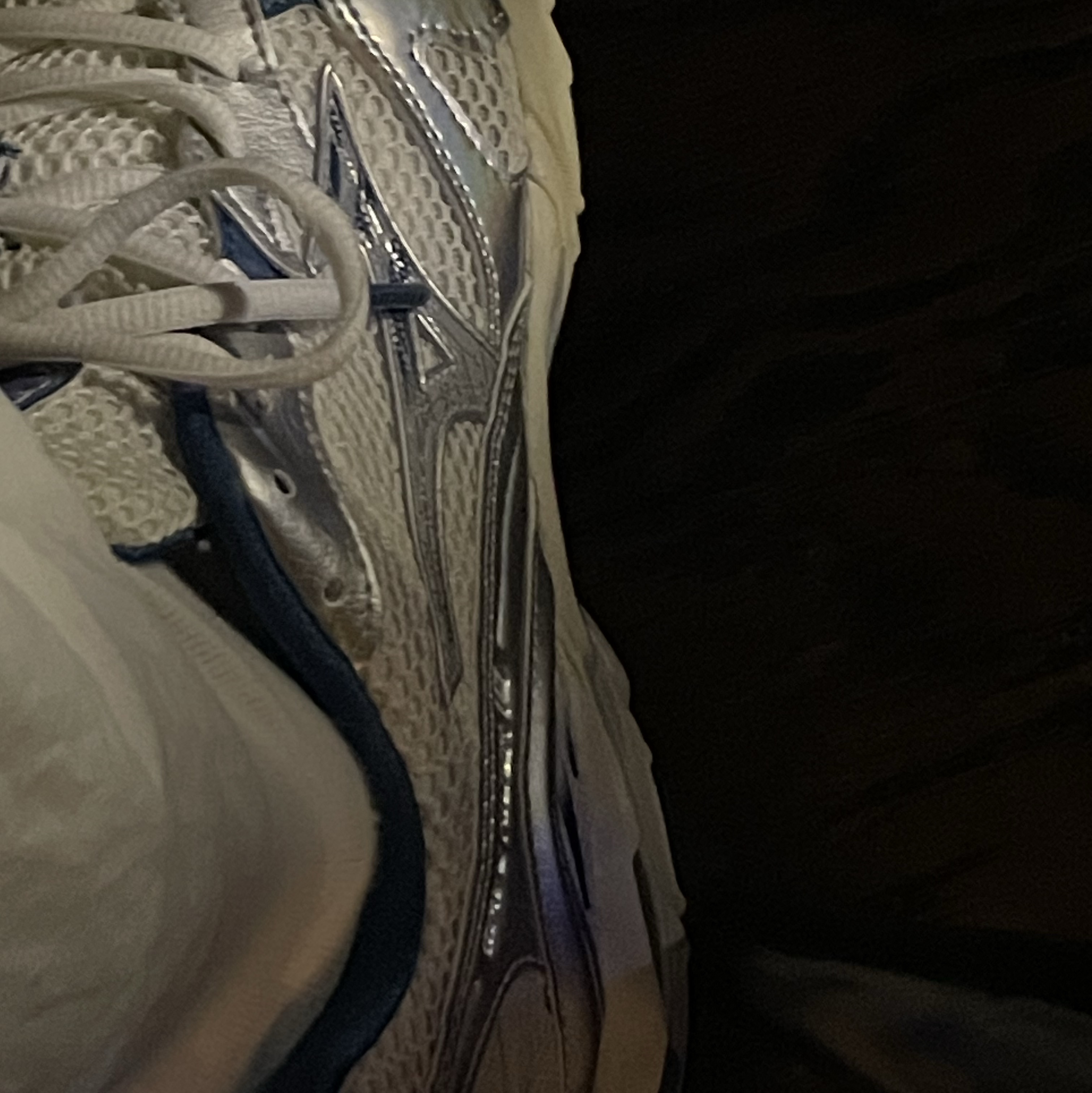 Mizuno Wave Rider 10 Arctic Ice Arctic Ice Snow White 착용 스타일