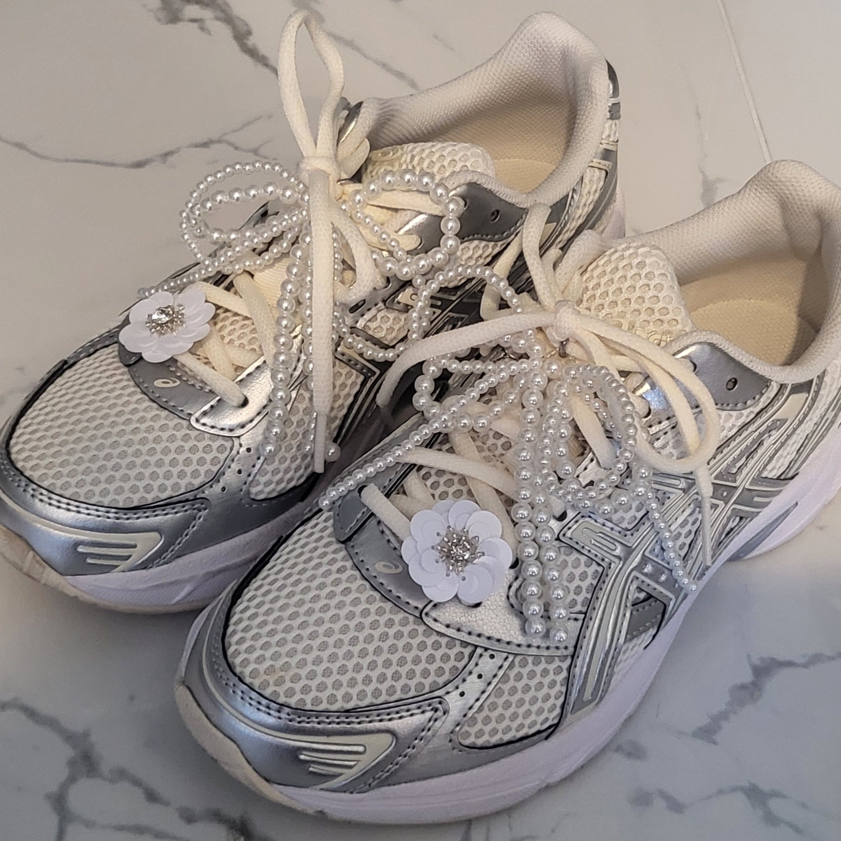 (W) Asics Gel-1130 Cream Pure Silver 착용 스타일 - 1