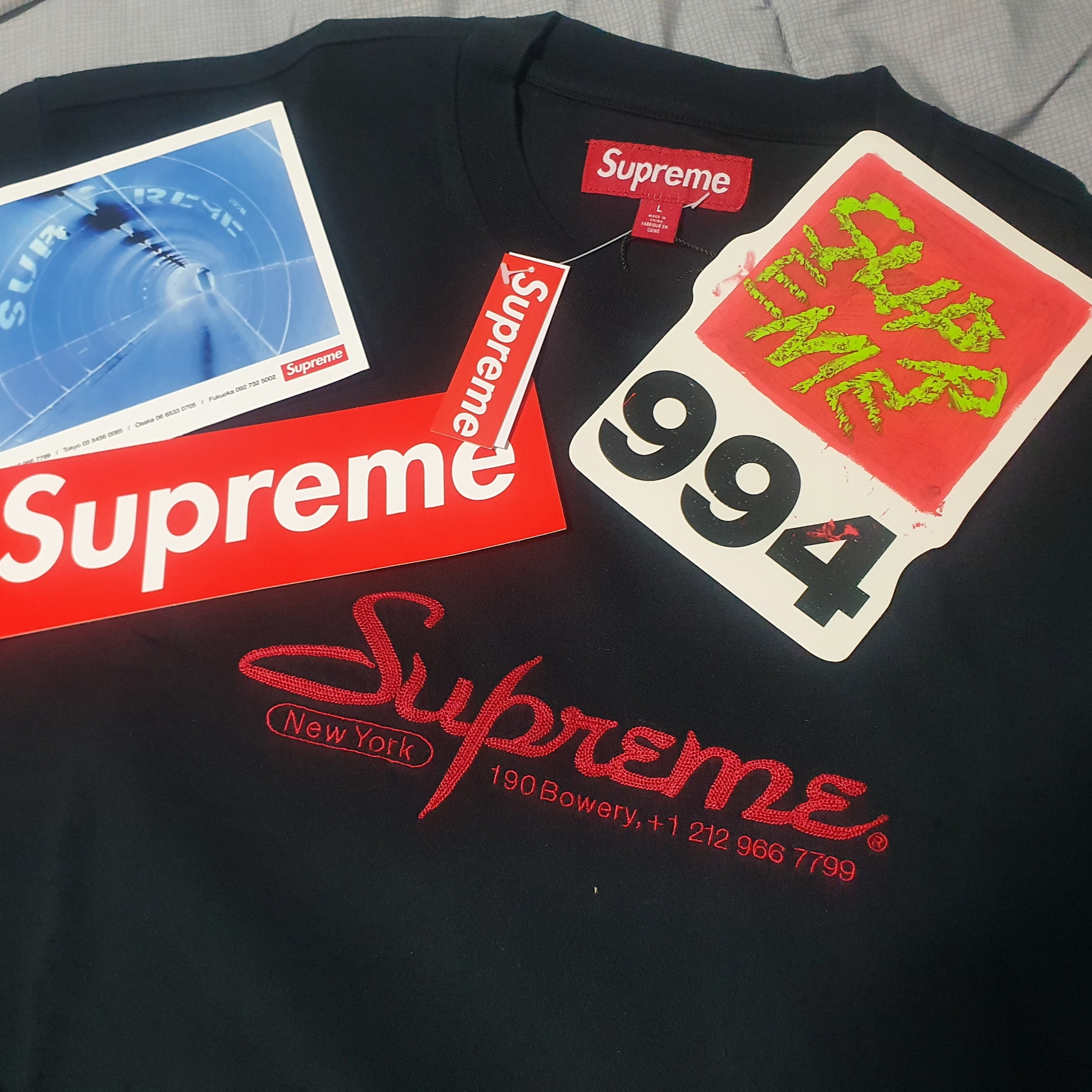 Supreme Contact S/S Top Black - 24SS 착용 스타일