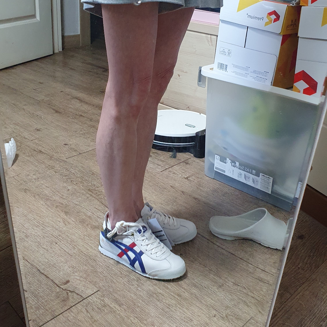 Onitsuka Tiger Mexico 66 White Dark Blue 착용 스타일 - 1