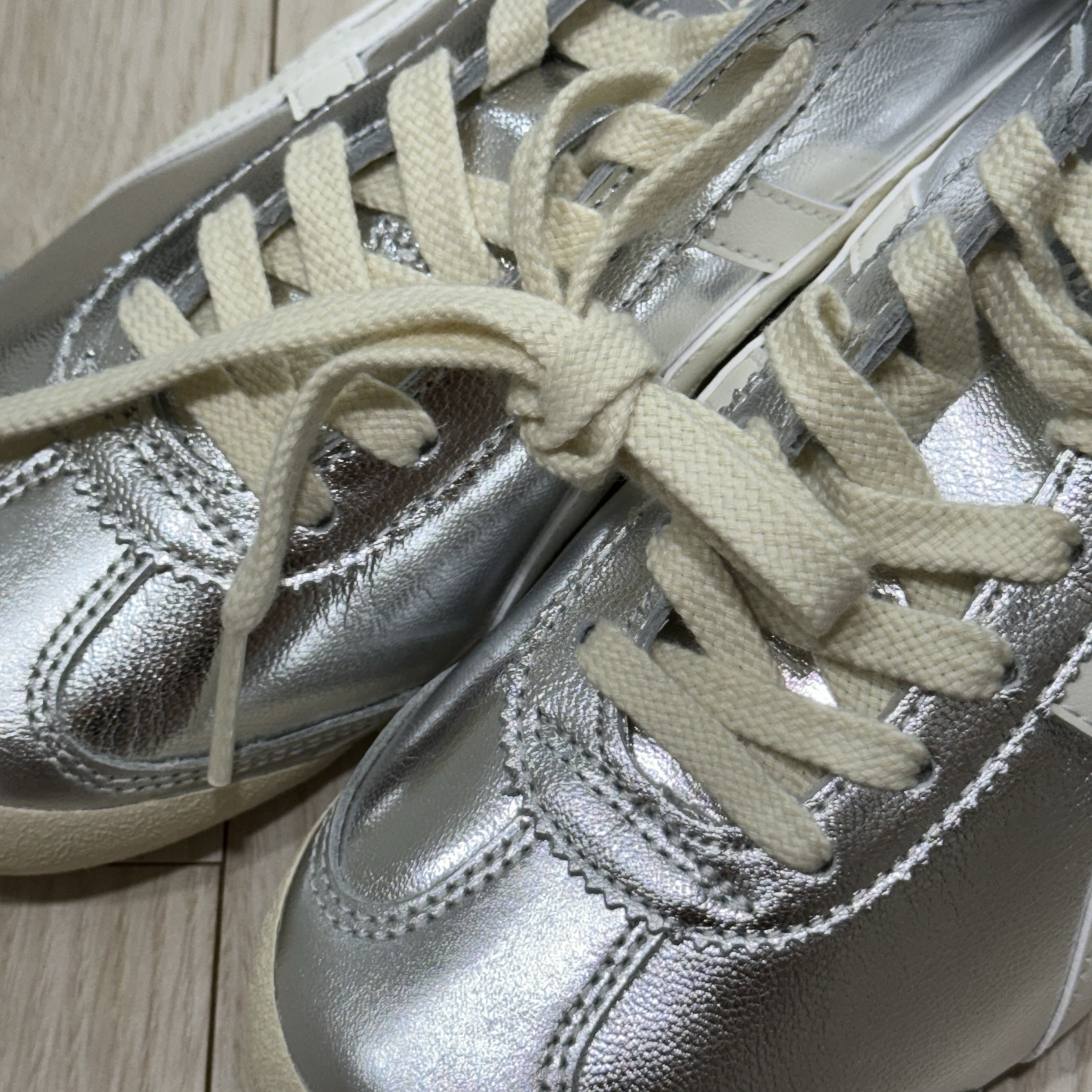 Onitsuka Tiger Mexico 66 Silver Off White 착용 스타일