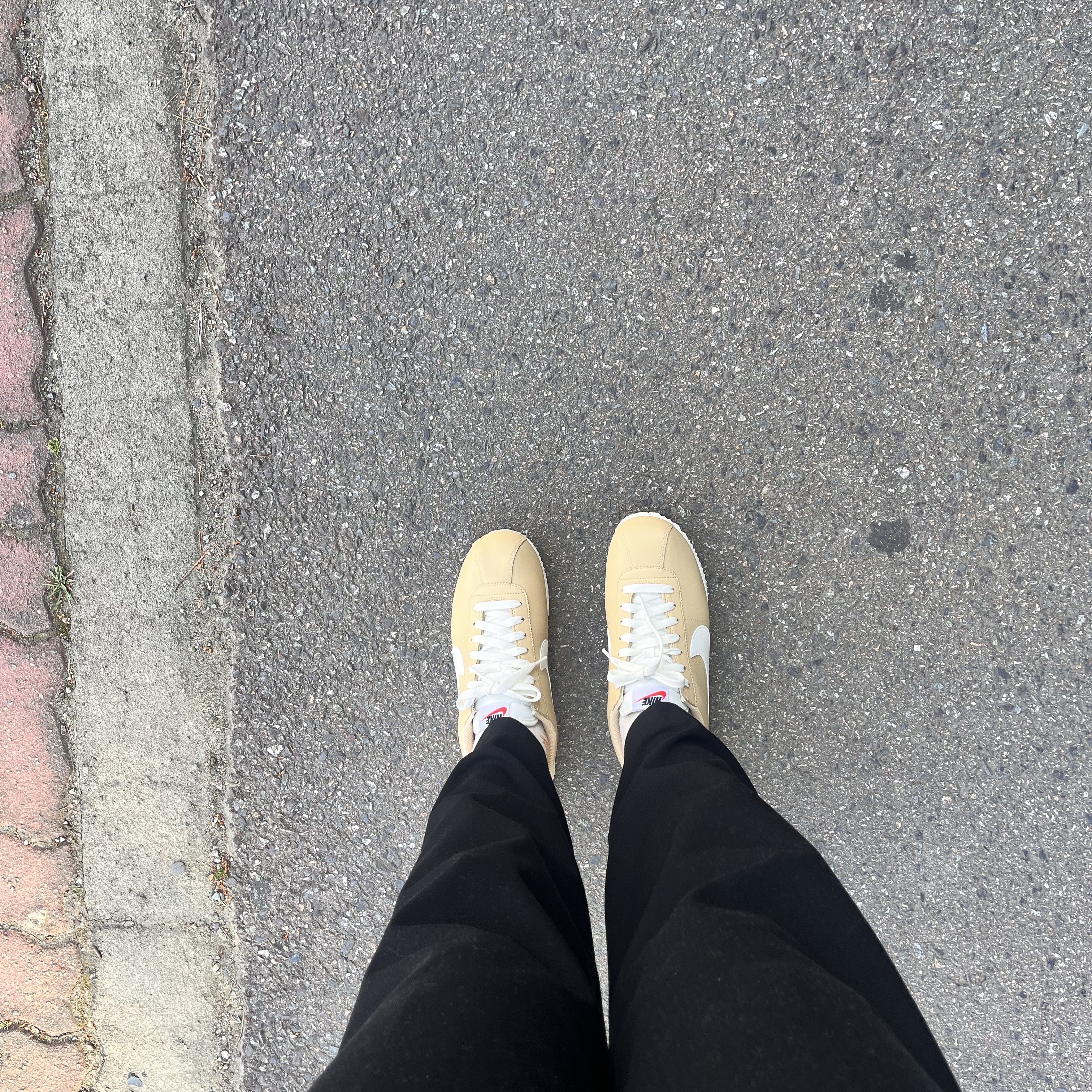 (W) Nike Cortez Sesame Sail 착용 스타일