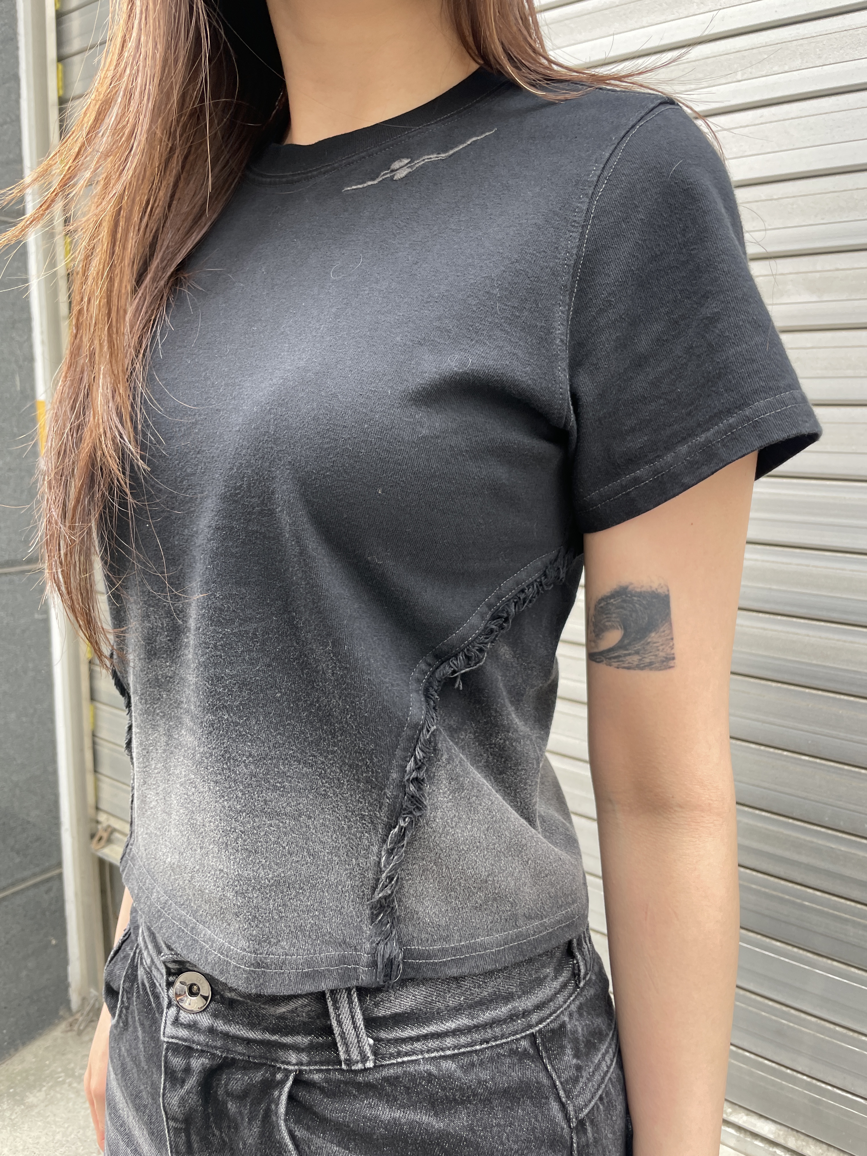 Salomon XT-6 ADV Black, (W) BLR Destroyed Gradation Washed Short Sleeve T-Shirt Black 착용 스타일 - 2