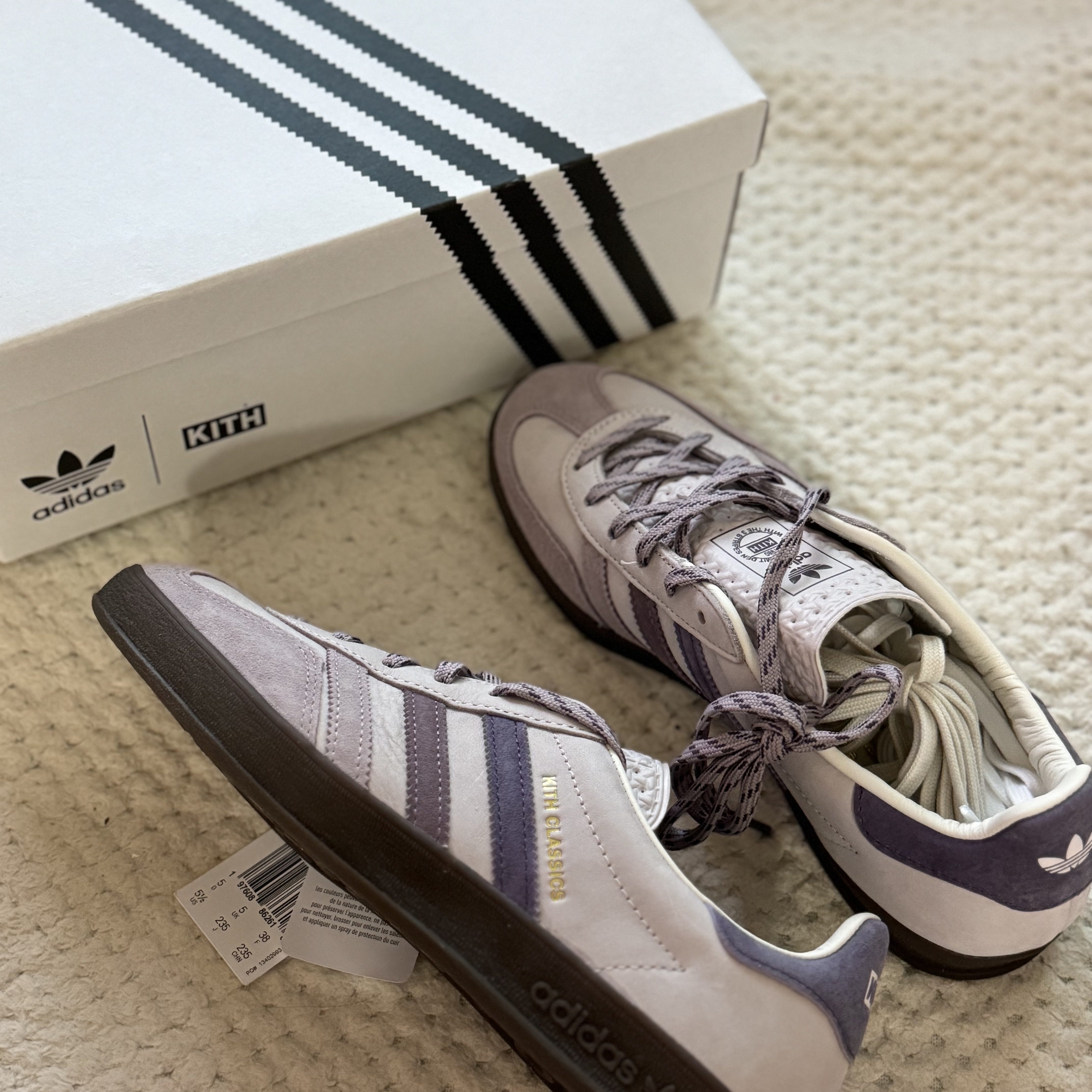 Adidas x Kith Gazelle Indoor Ash Purple Ice Purple 착용 스타일 - 1