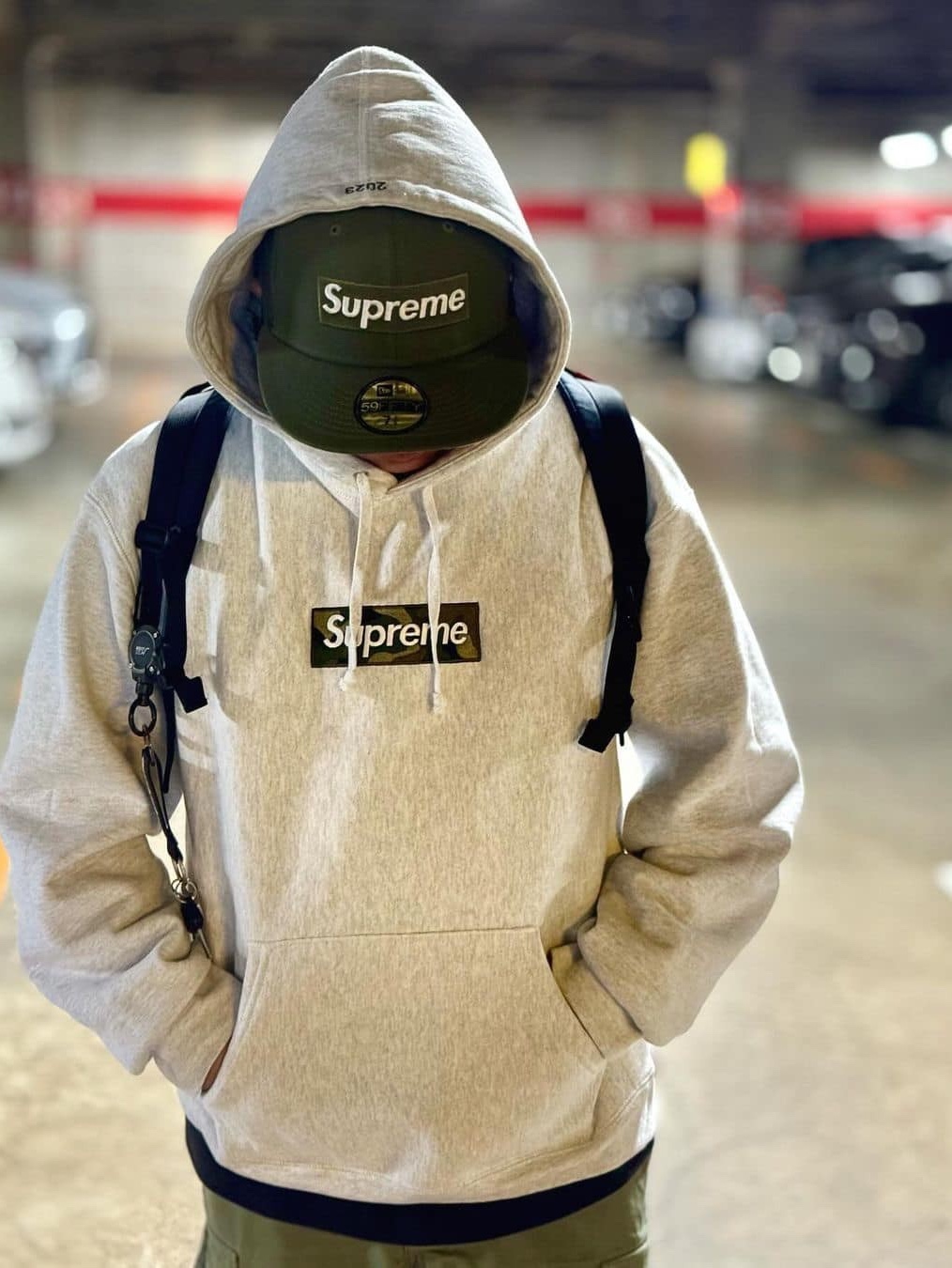 Supreme Box Logo Hooded Sweatshirt Ash Grey - 23FW 착용 스타일 - 3