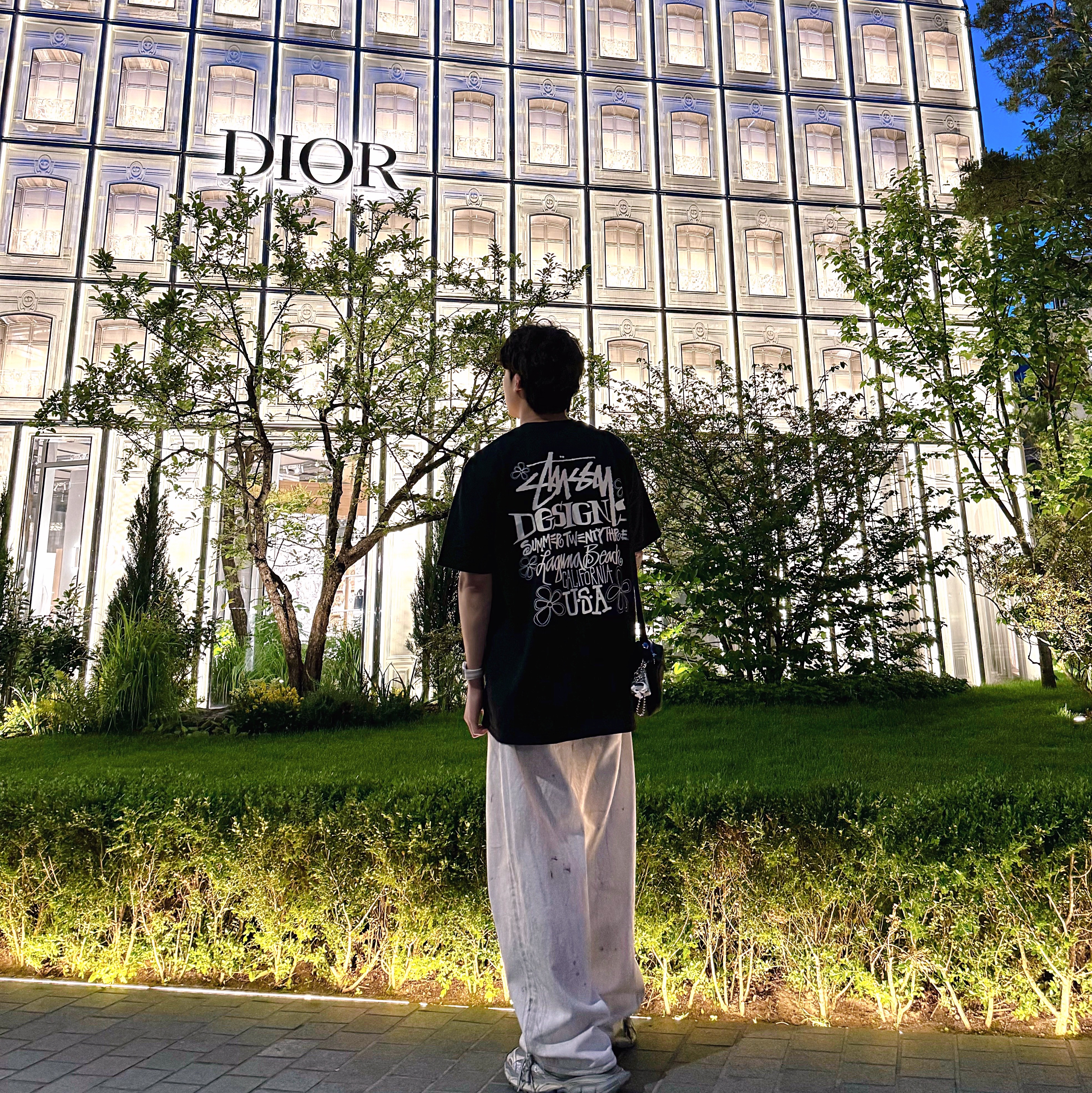 Balenciaga 3XL Sneakers Light Beige 착용 스타일