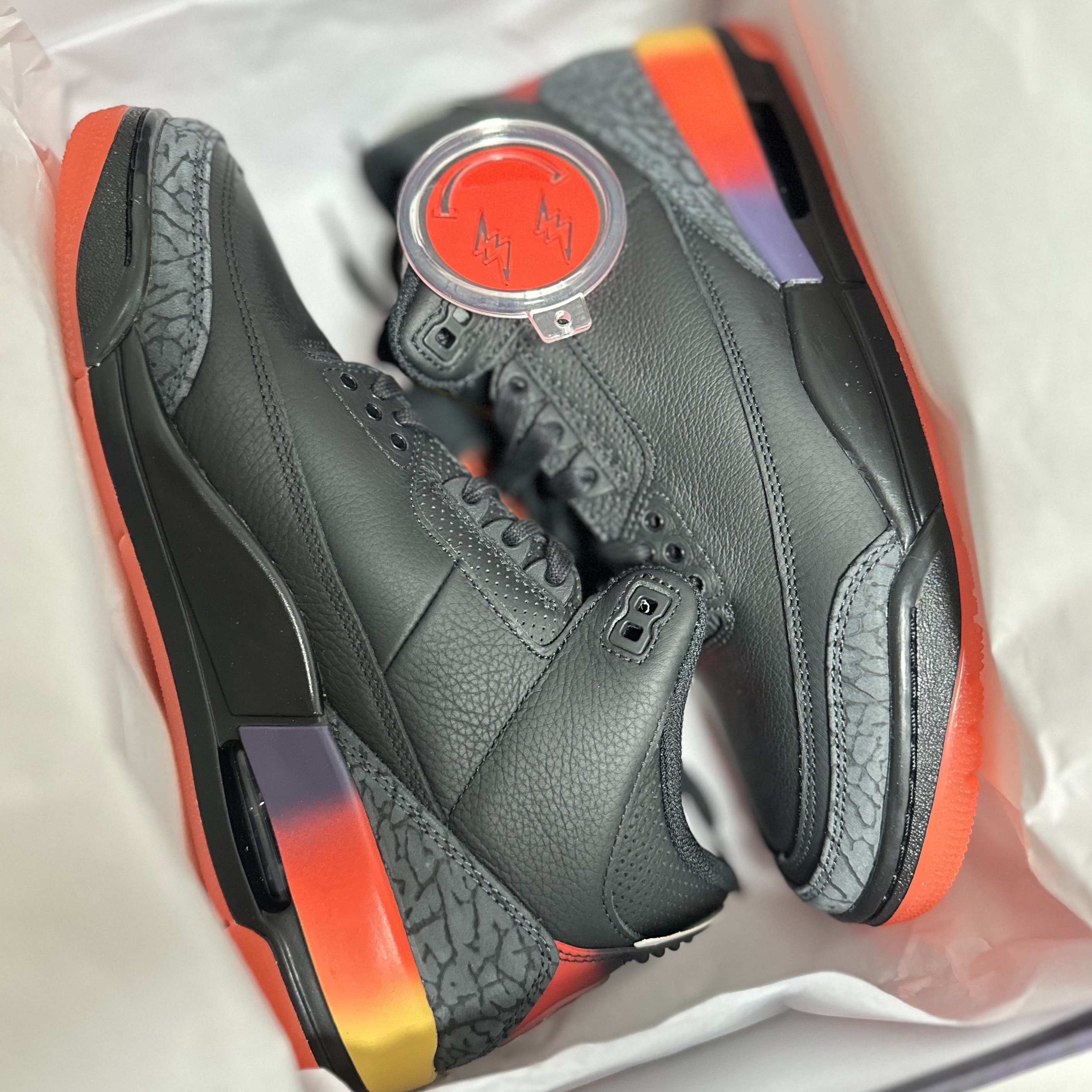 Jordan 3 x J Balvin Retro SP Rio, Alexander McQueen Oversized Sneakers White Black 착용 스타일 - 3