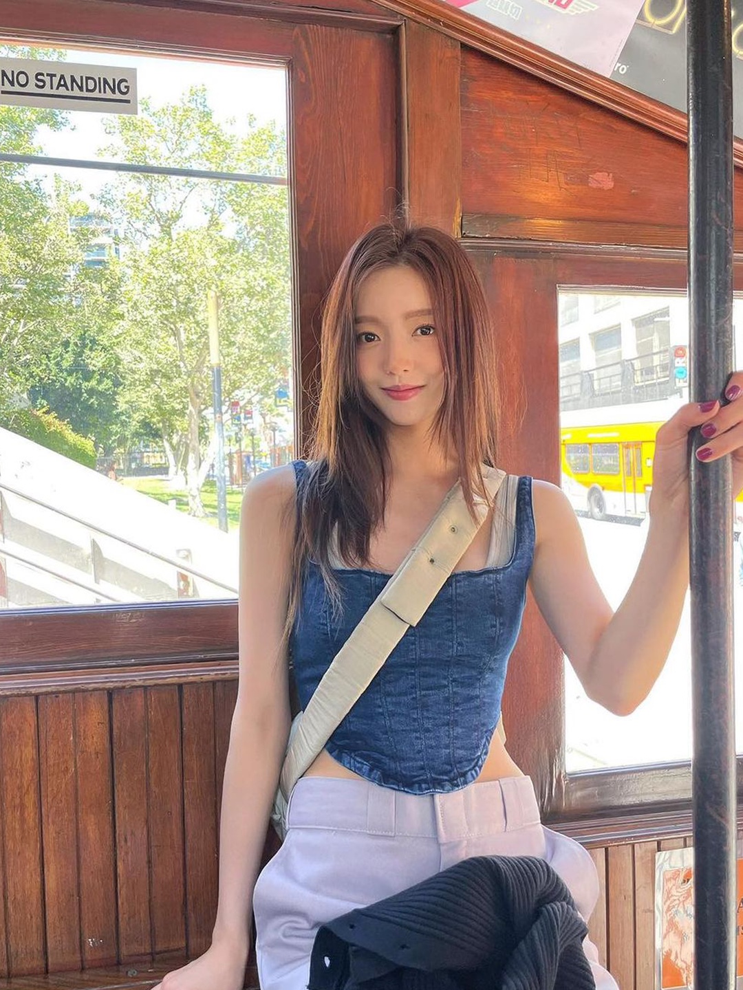 Gucci Technical Jersey Tank Top White, (W) Gucci Cotton Tank Top with Web Ivory 착용 스타일 - 3