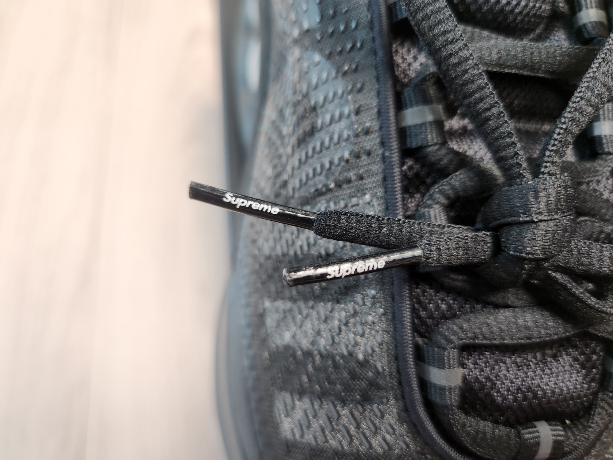 Nike x Supreme Air Max DN SP Black Galactic Jade 착용 스타일 - 7