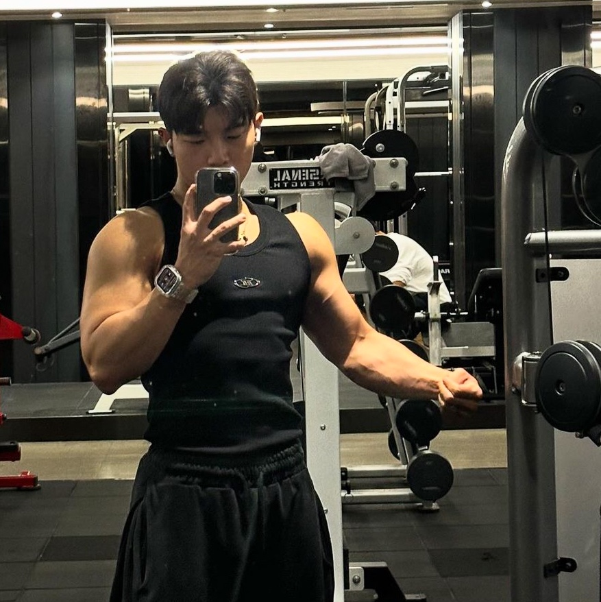 BORN TO WIN B Symbol Logo Sleeveless Non Mesh Ver Black 착용 스타일