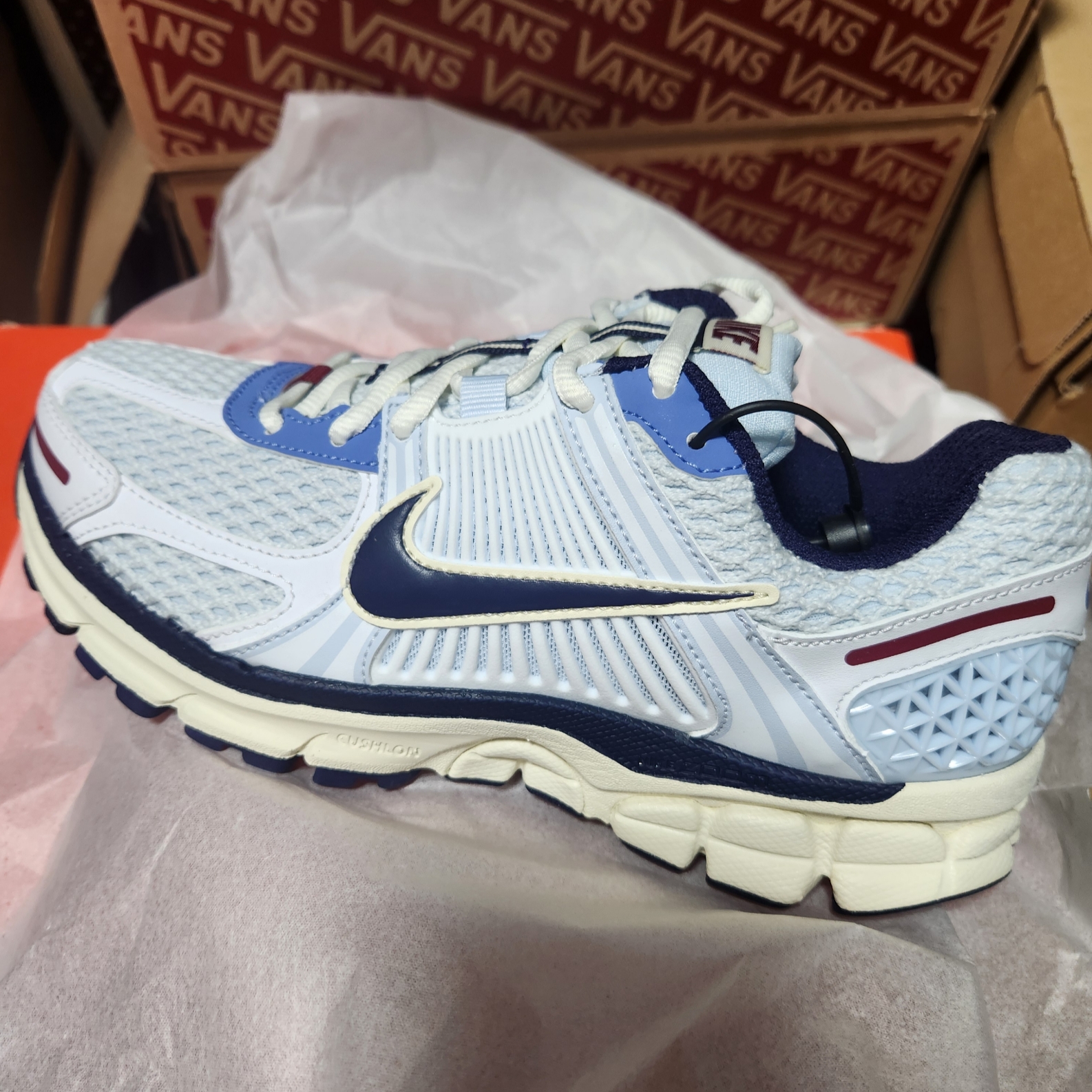 (W) Nike Zoom Vomero 5 Blue Tint Purple Ink 착용 스타일