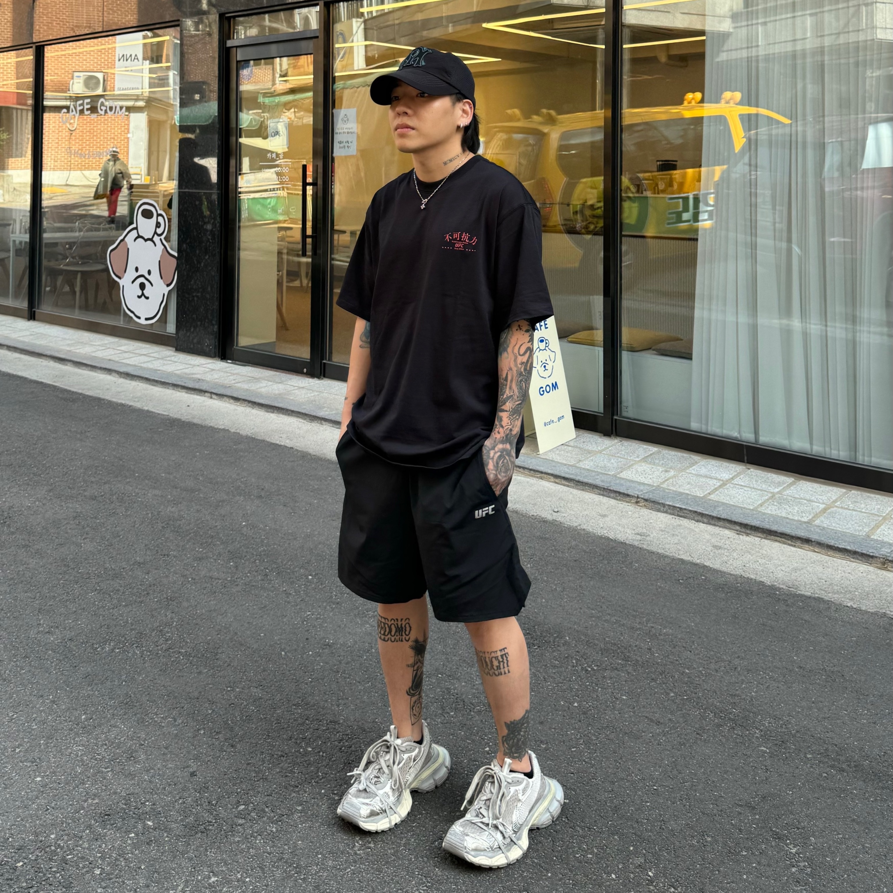 (W) Balenciaga 3XL Sneakers Light Beige 착용 스타일 - 4