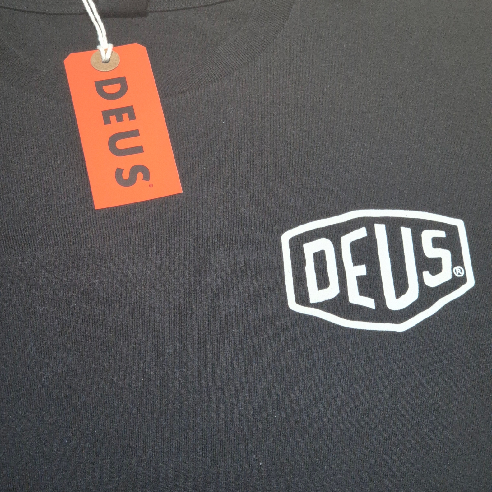 Deus Ex Machina Seoul Address T-Shirt Black 착용 스타일 - 1