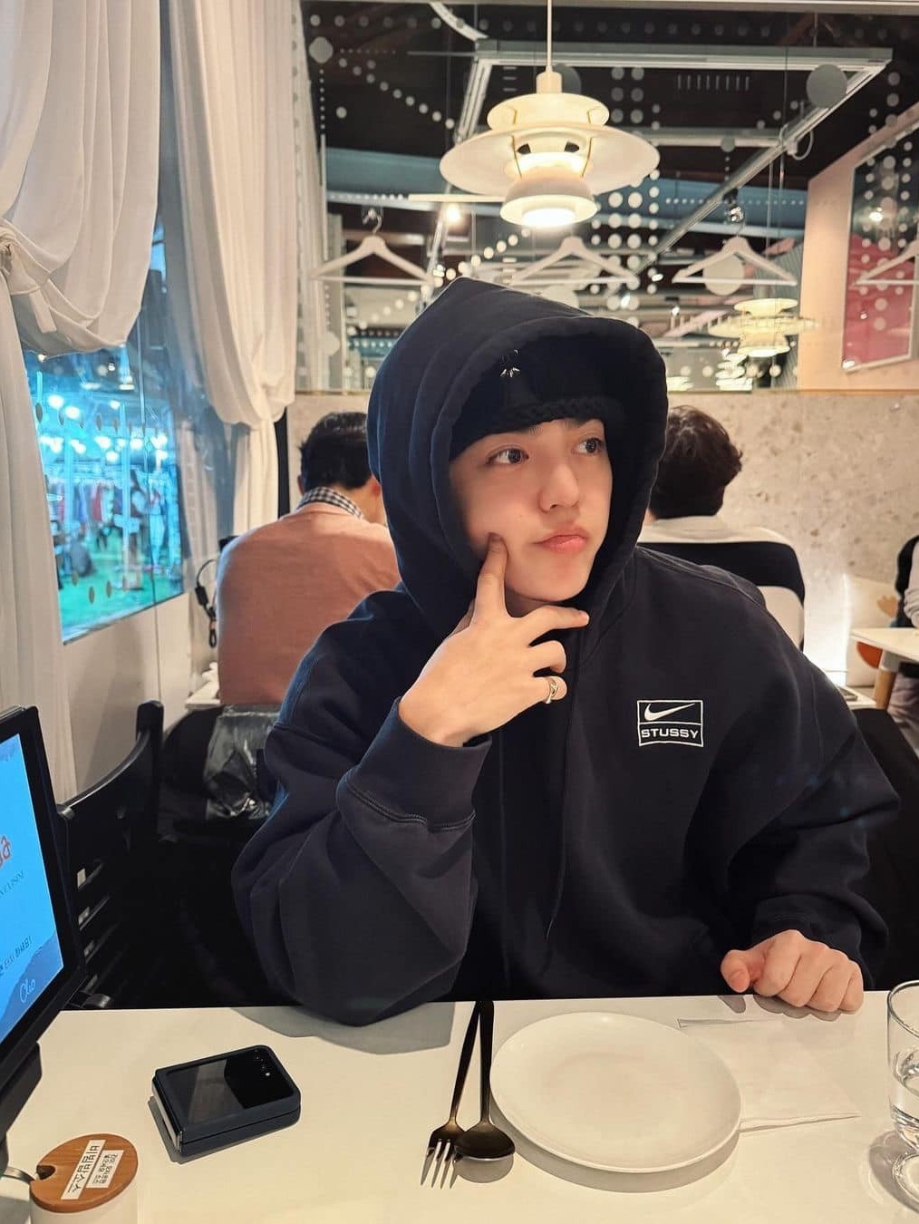 Nike x Stussy NRG RA Washed Pullover Hoodie Black (DN4029-010), Supreme Collegiate Hooded Sweatshirt Heather Grey - 24SS 착용 스타일 - 2