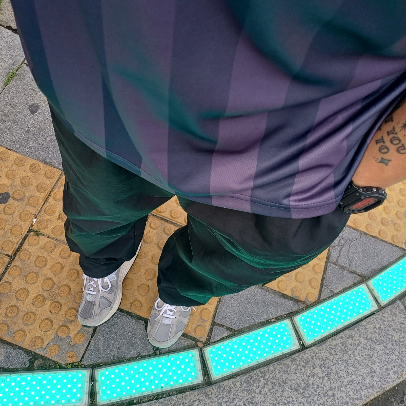 New Balance 878 Gray 착용 스타일 - 3