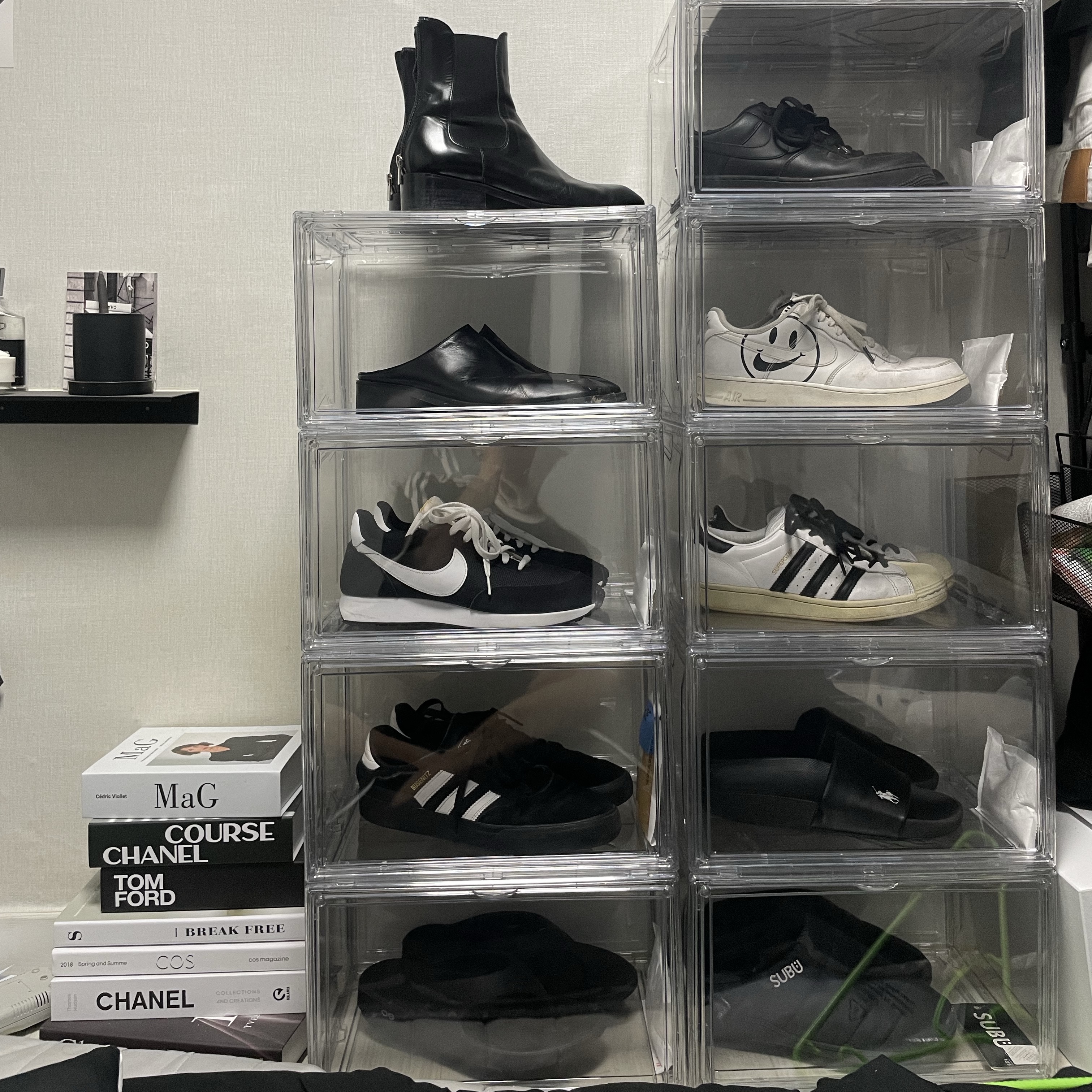 Oofos OOriginal Black, Nike Air Tailwind 79 Black White 착용 스타일