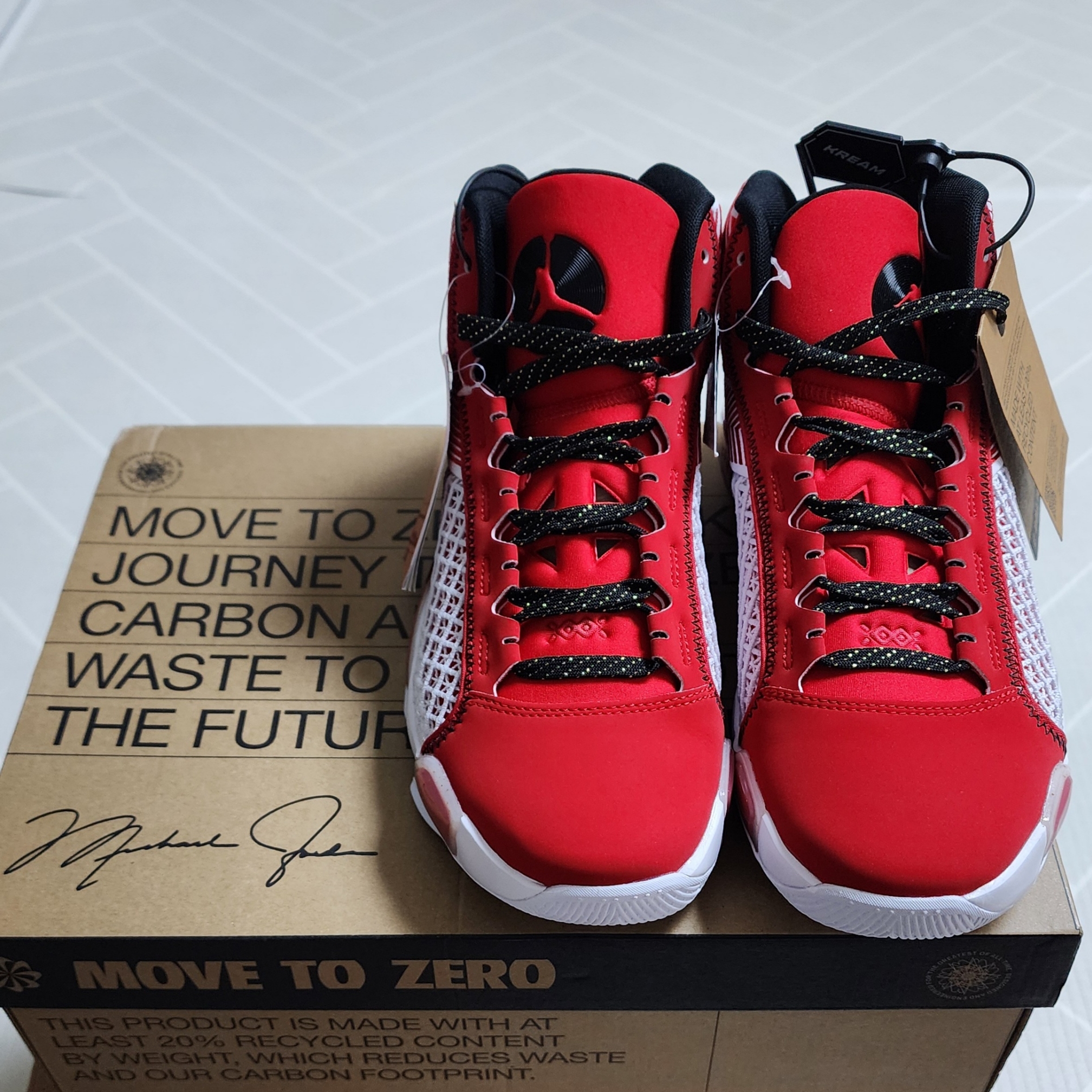 Jordan XXXVIII PF University Red 착용 스타일
