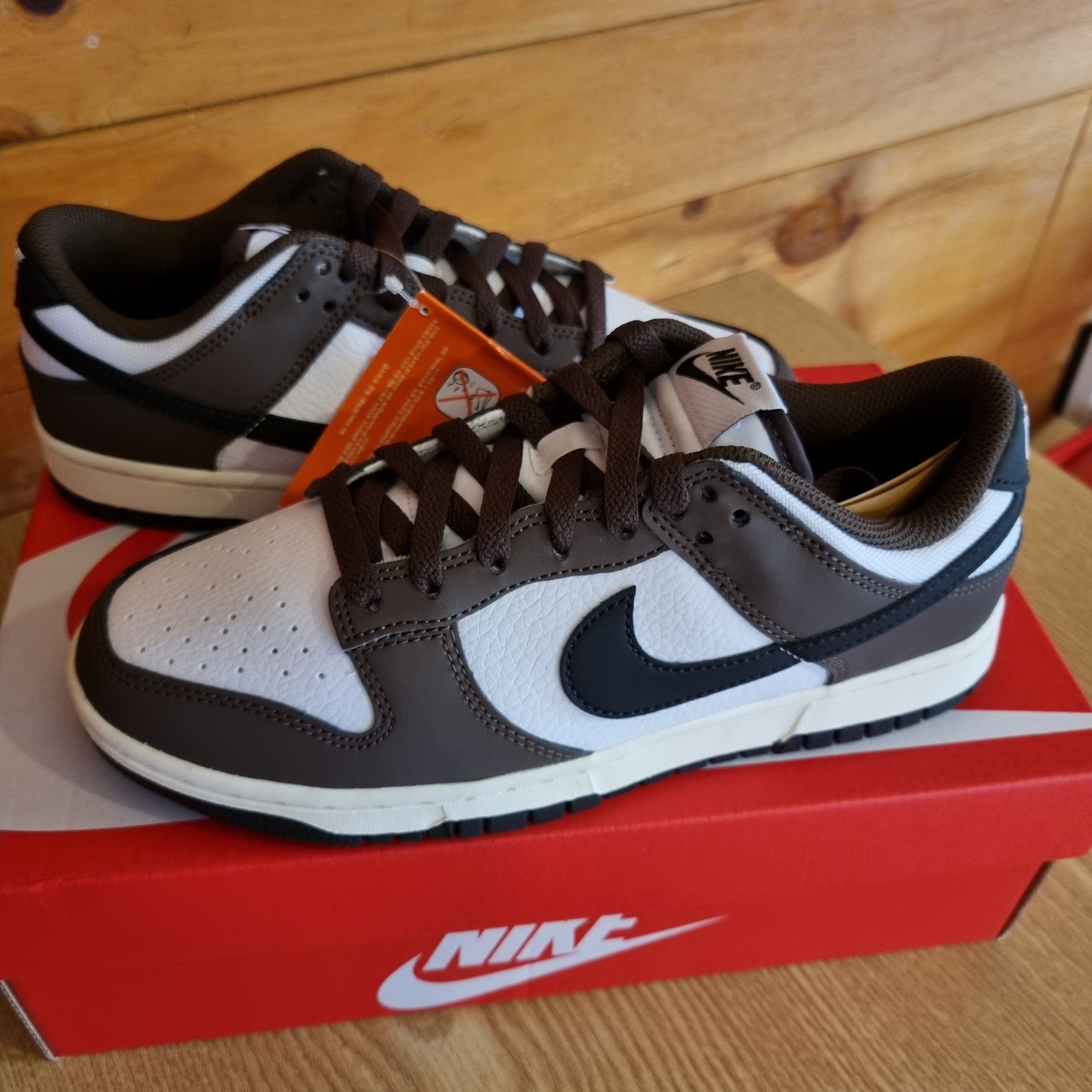 Nike Dunk Low Retro Next Nature Baroque Brown White 착용 스타일 - 1