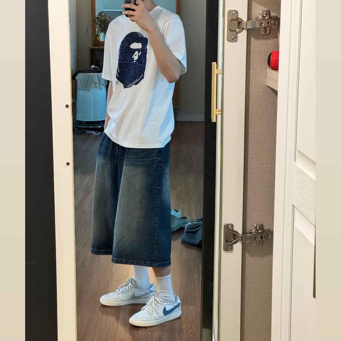 BAPE 30th Anniversary T-Shirt #1 White Navy, Jordan 1 x Union KO Low White 착용 스타일