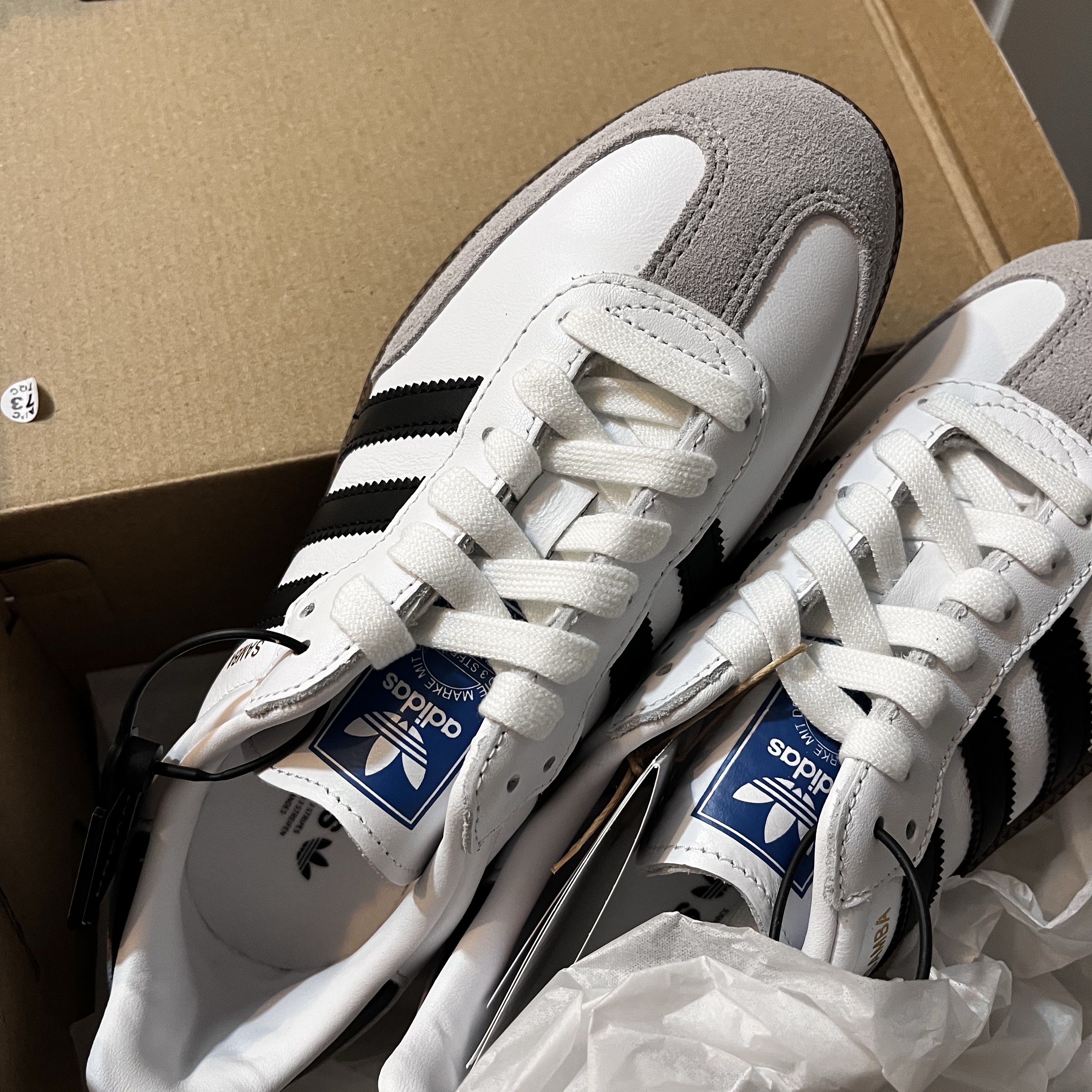 Adidas Samba OG Cloud White 착용 스타일