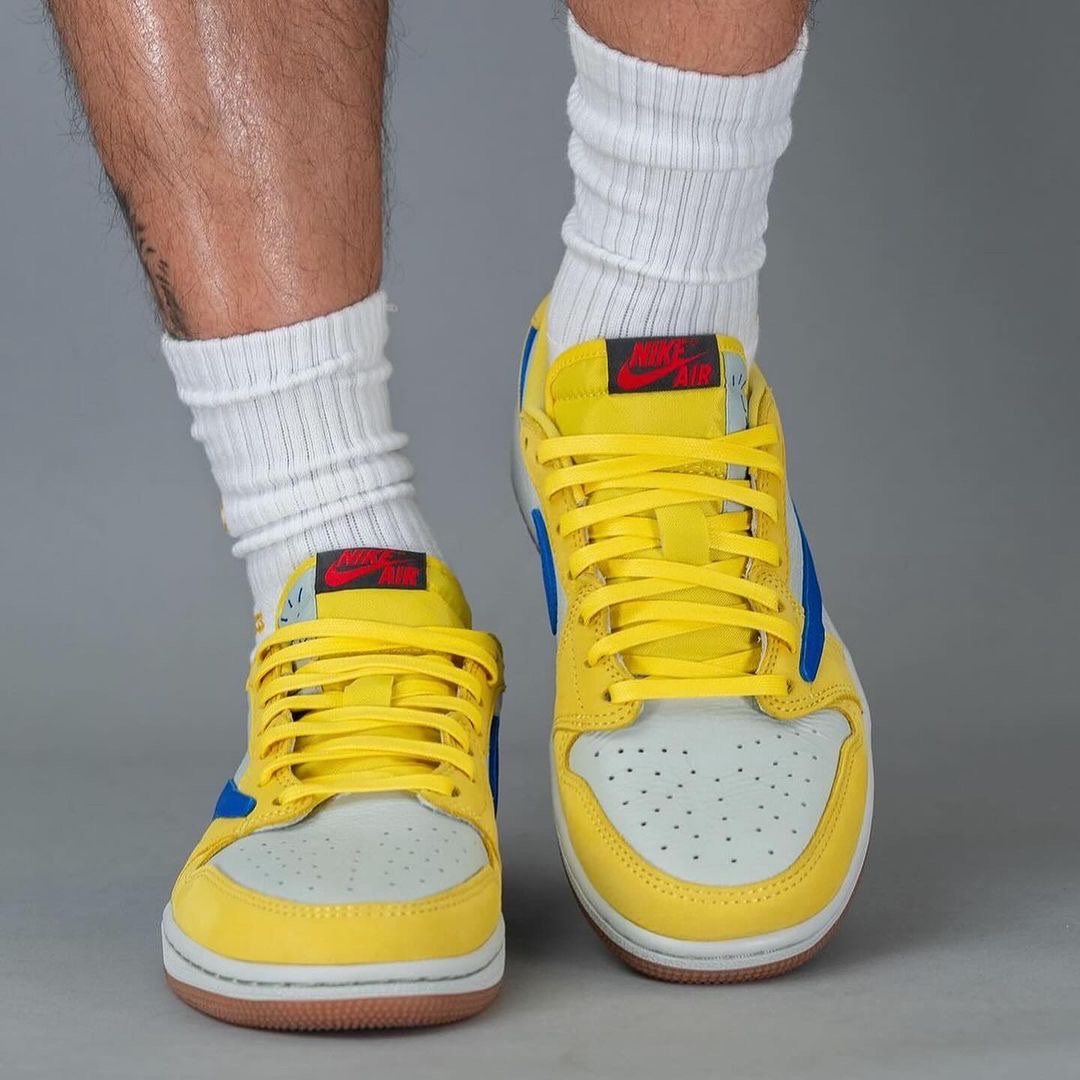 (W) Jordan 1 x Travis Scott Retro Low OG SP Canary 착용 스타일 - 10