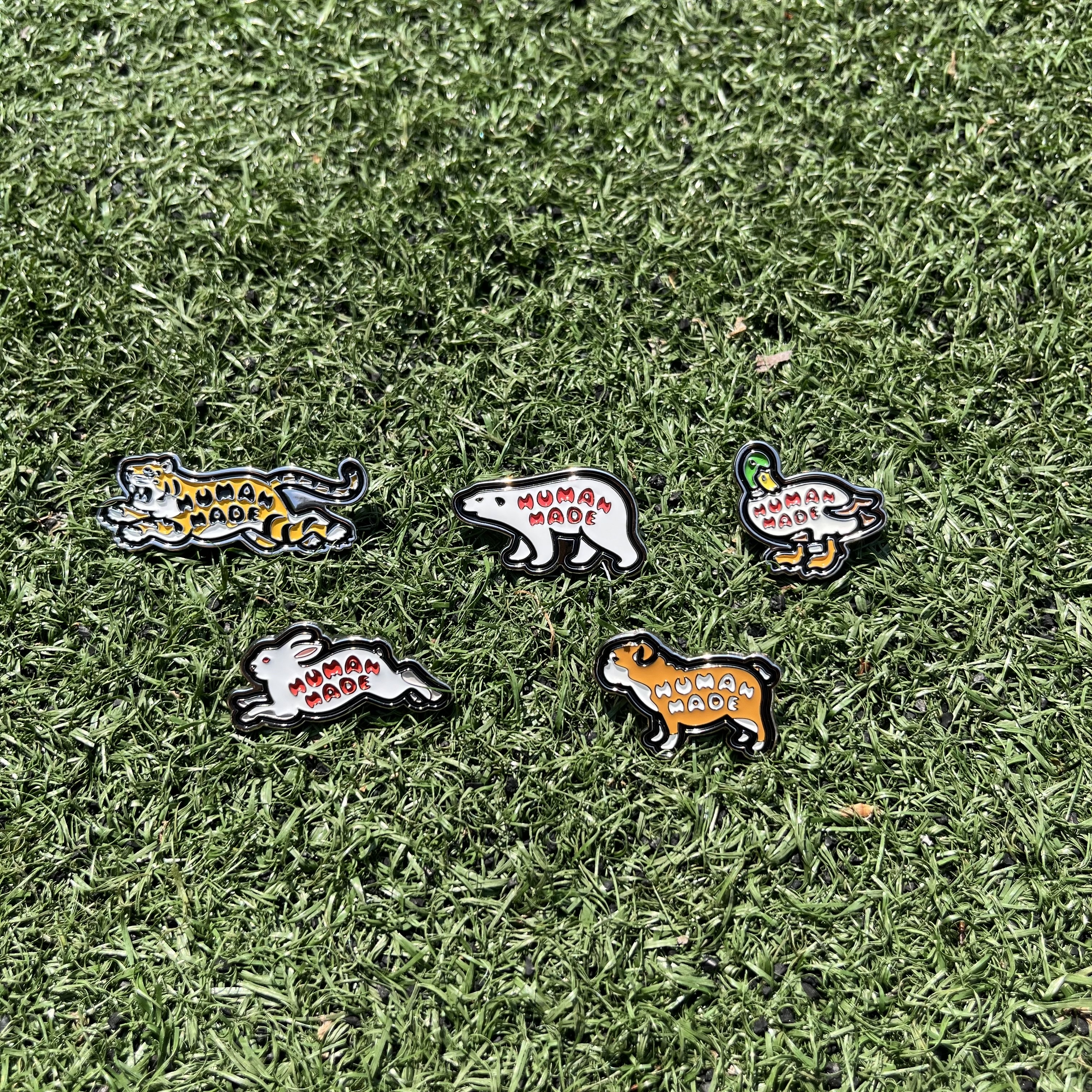 Human Made Animal Pin #2 Yellow, Human Made Animal Pin #2 White 착용 스타일
