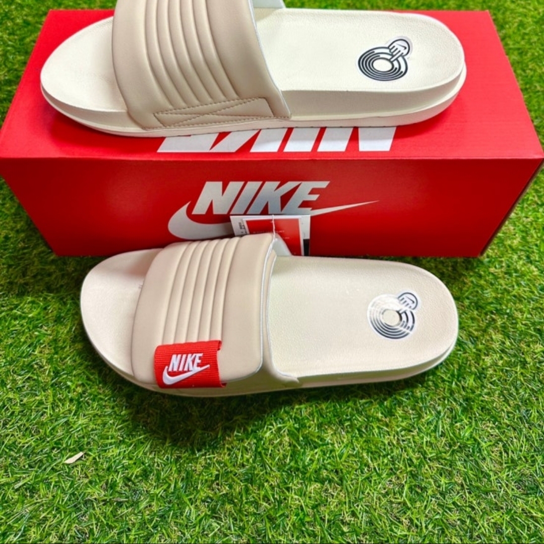 (W) Nike Offcourt Adjust Slide Sanddrift Picante Red 착용 스타일 - 1